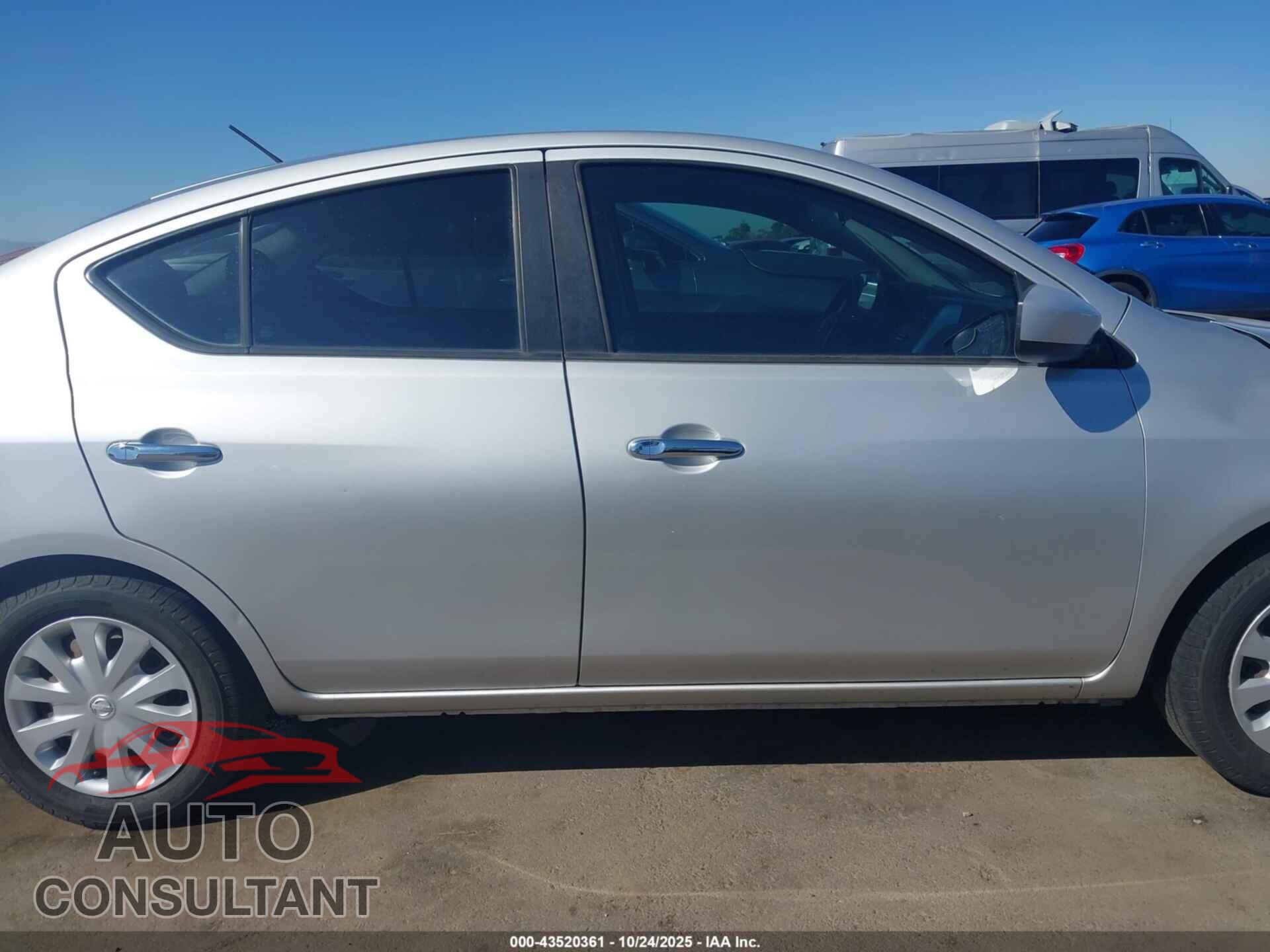 NISSAN VERSA 2017 - 3N1CN7AP3HL814941