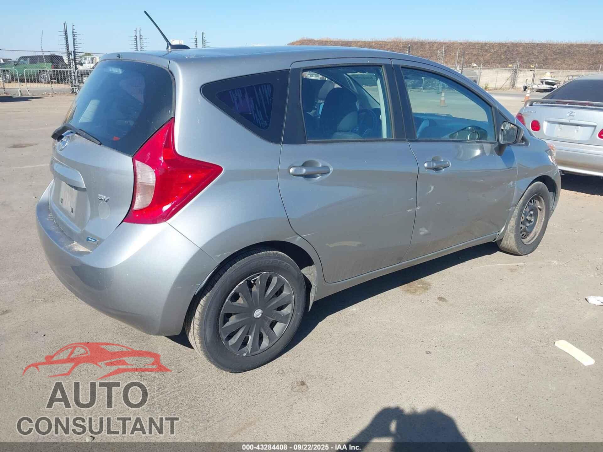 NISSAN VERSA NOTE 2015 - 3N1CE2CP2FL448659