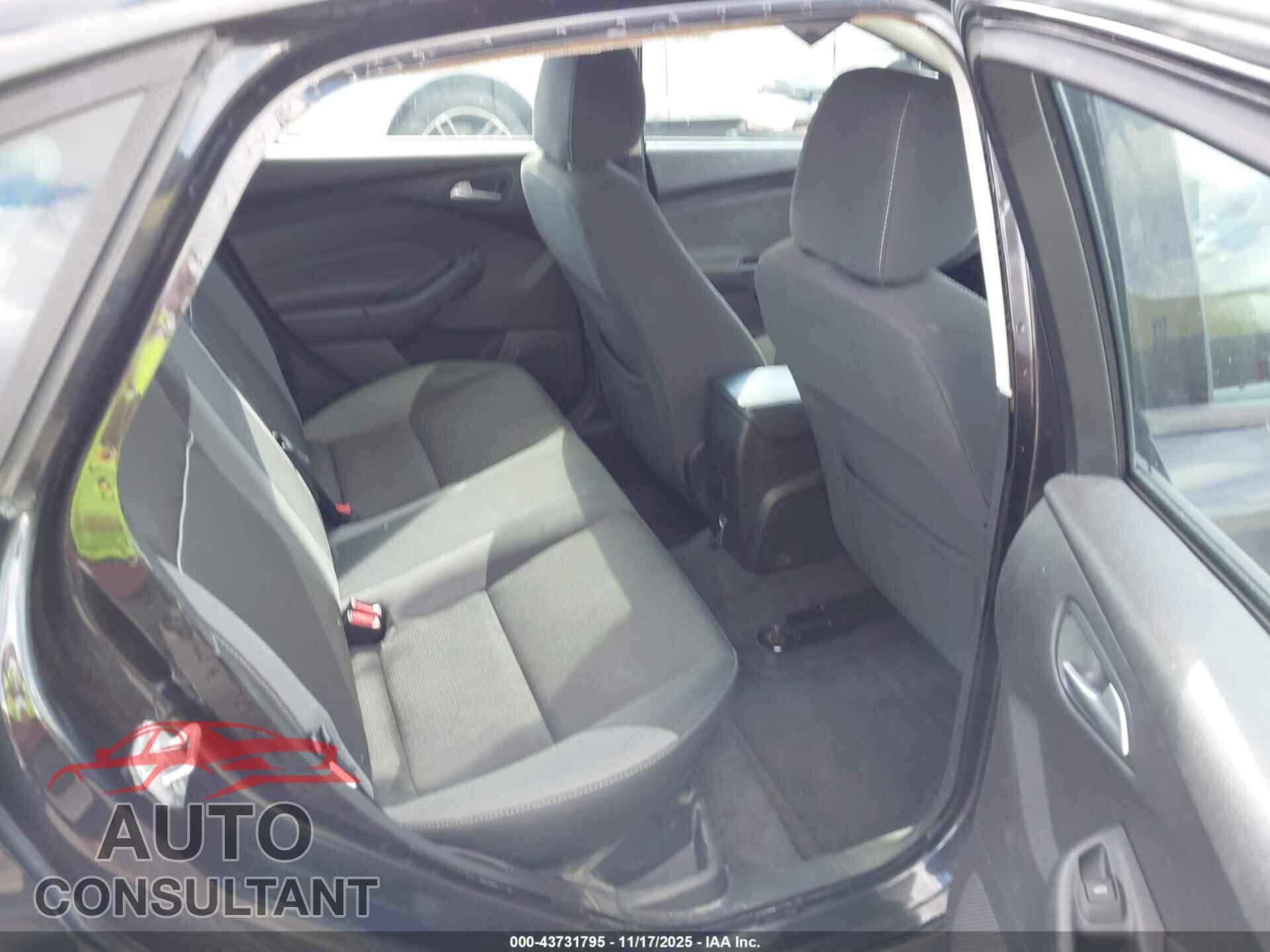 FORD FOCUS 2013 - 1FADP3F29DL107985