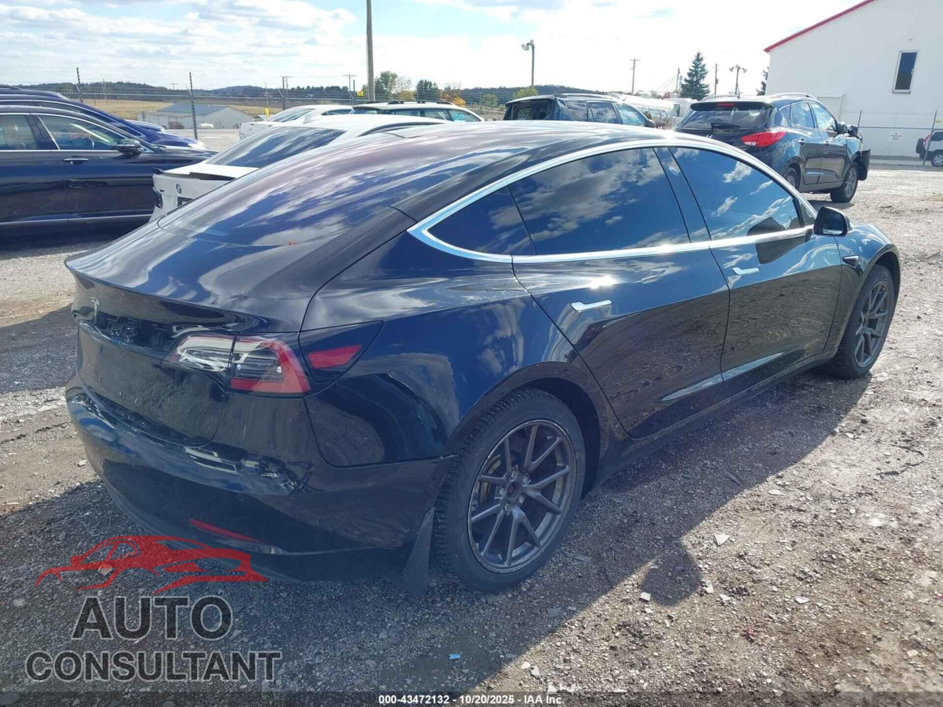 TESLA MODEL 3 2018 - 5YJ3E1EAXJF033774