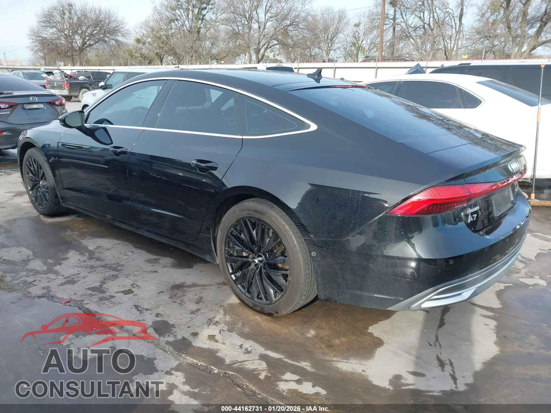 AUDI A7 2019 - WAUR2AF21KN051574