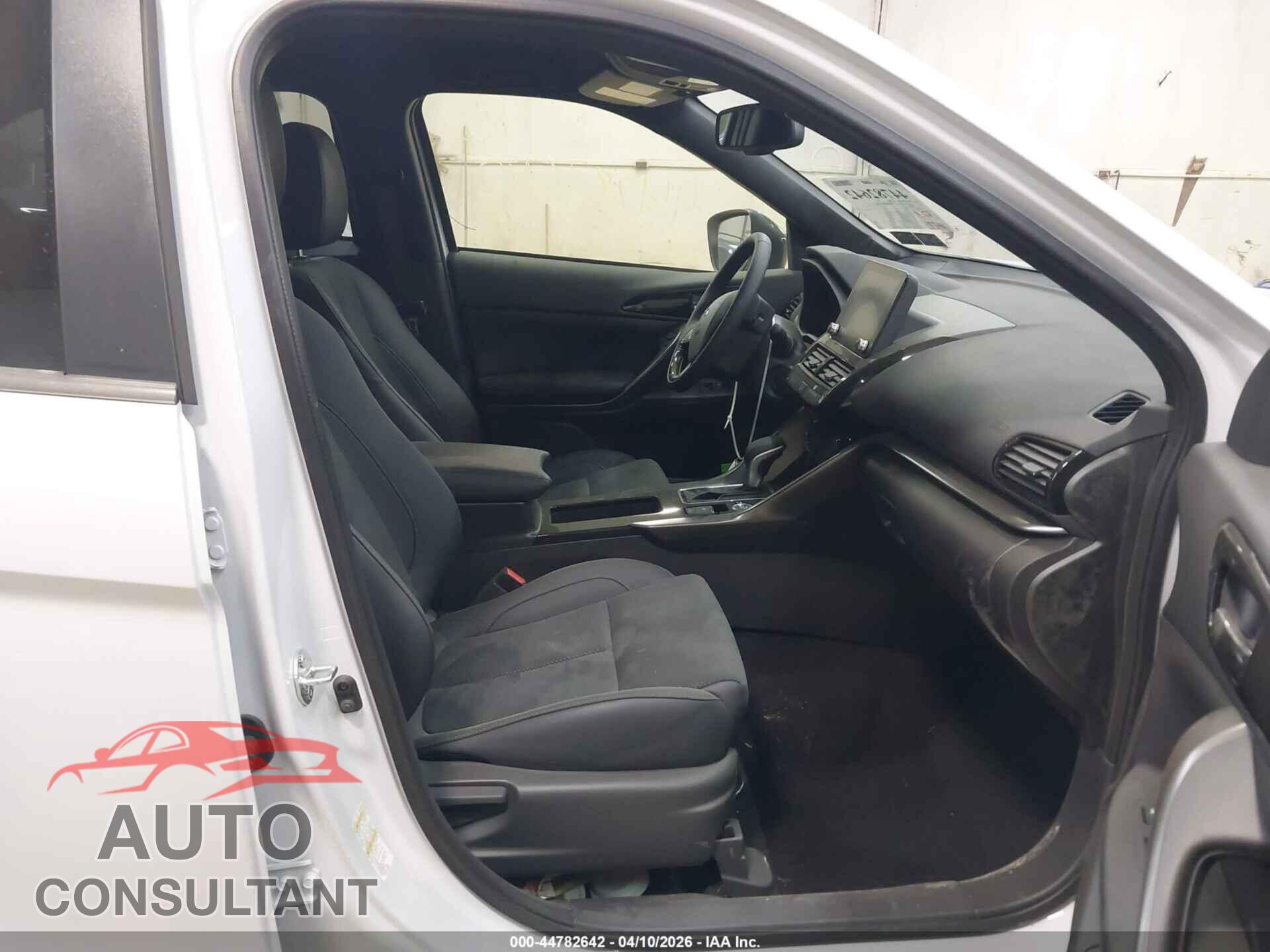 MITSUBISHI ECLIPSE CROSS 2025 - JA4ATWAA4SZ032240