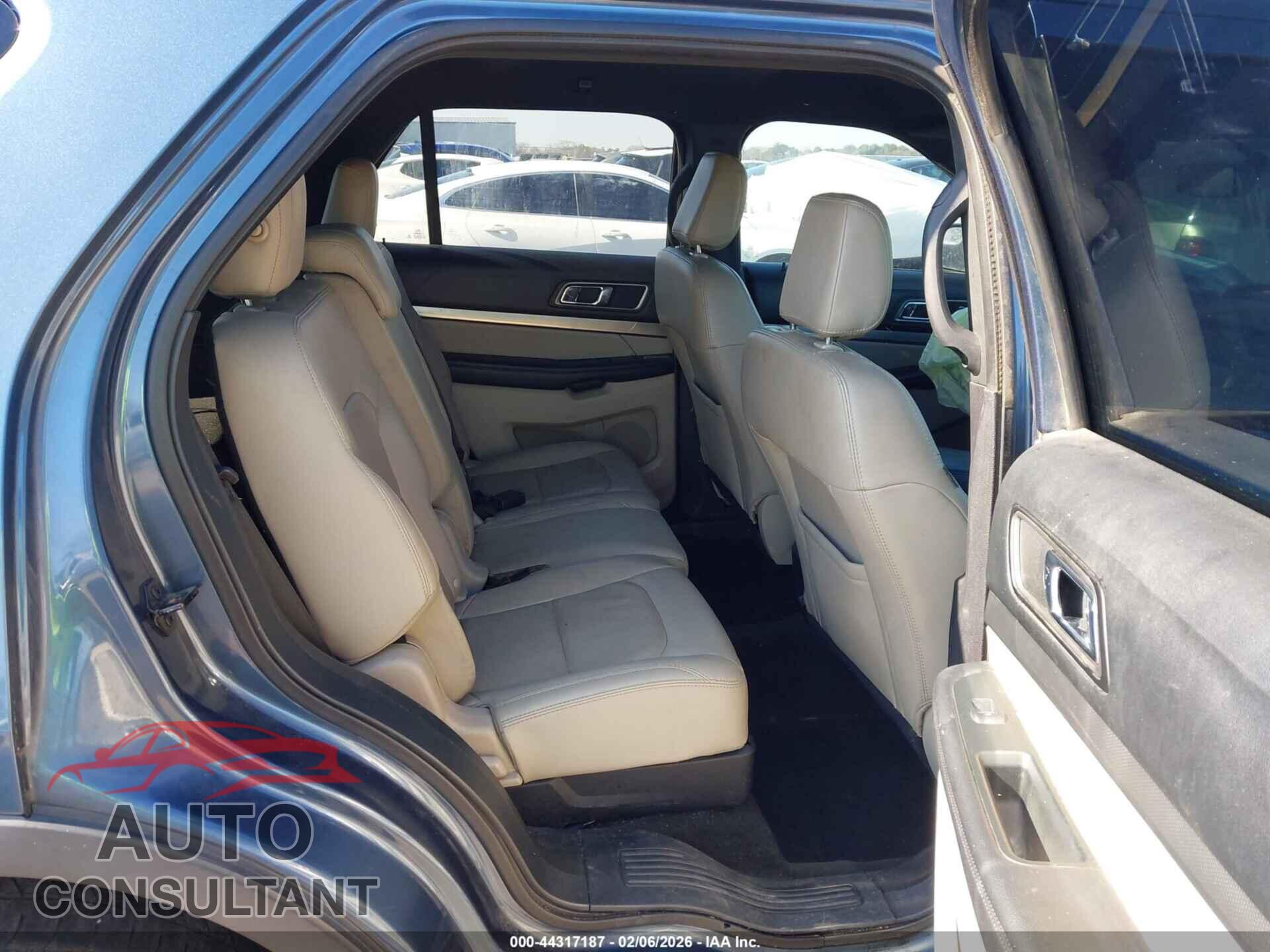 FORD EXPLORER 2018 - 1FM5K7D80JGB17588