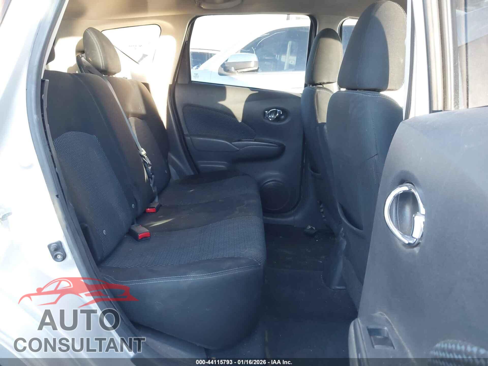 NISSAN VERSA NOTE 2015 - 3N1CE2CP2FL389239