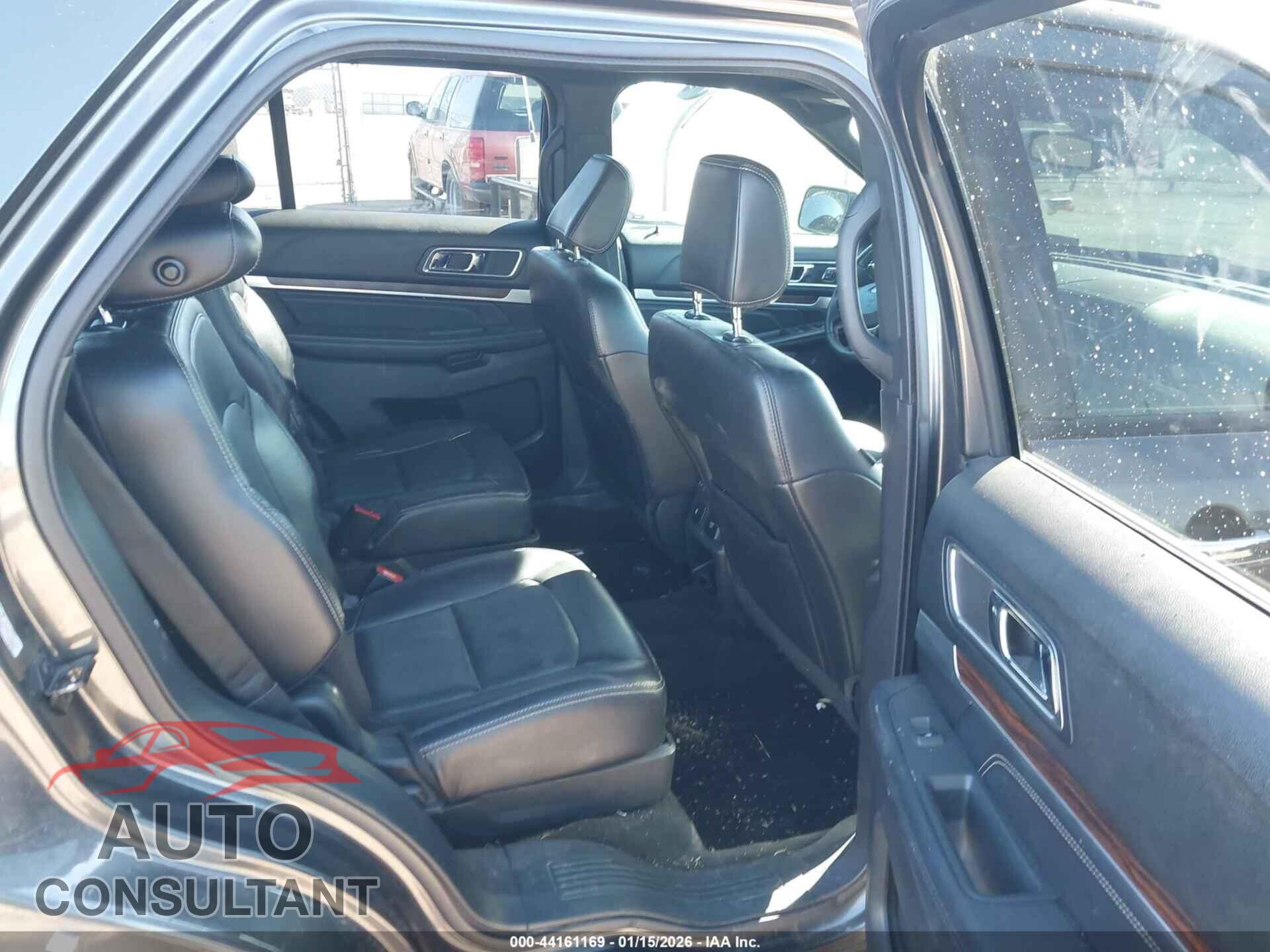 FORD EXPLORER 2018 - 1FM5K8F8XJGB30058