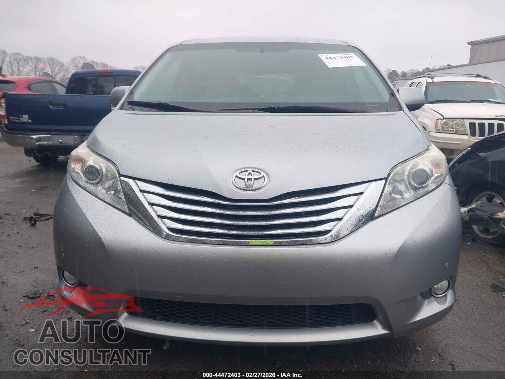 TOYOTA SIENNA 2011 - 5TDYK3DC4BS049155