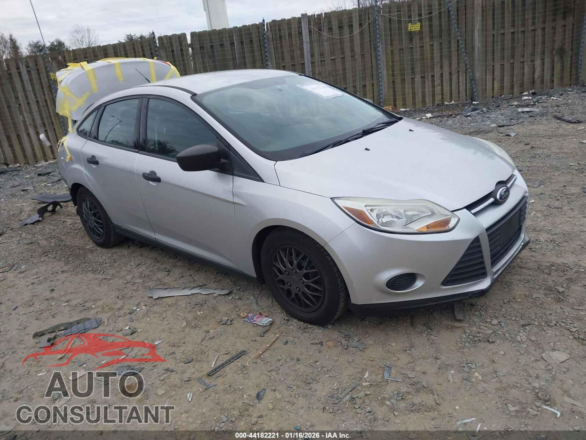 FORD FOCUS 2014 - 1FADP3E2XEL204342
