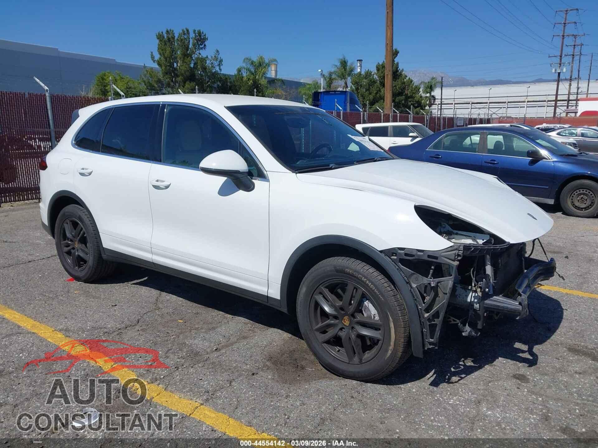 PORSCHE CAYENNE 2016 - WP1AA2A25GLA09300