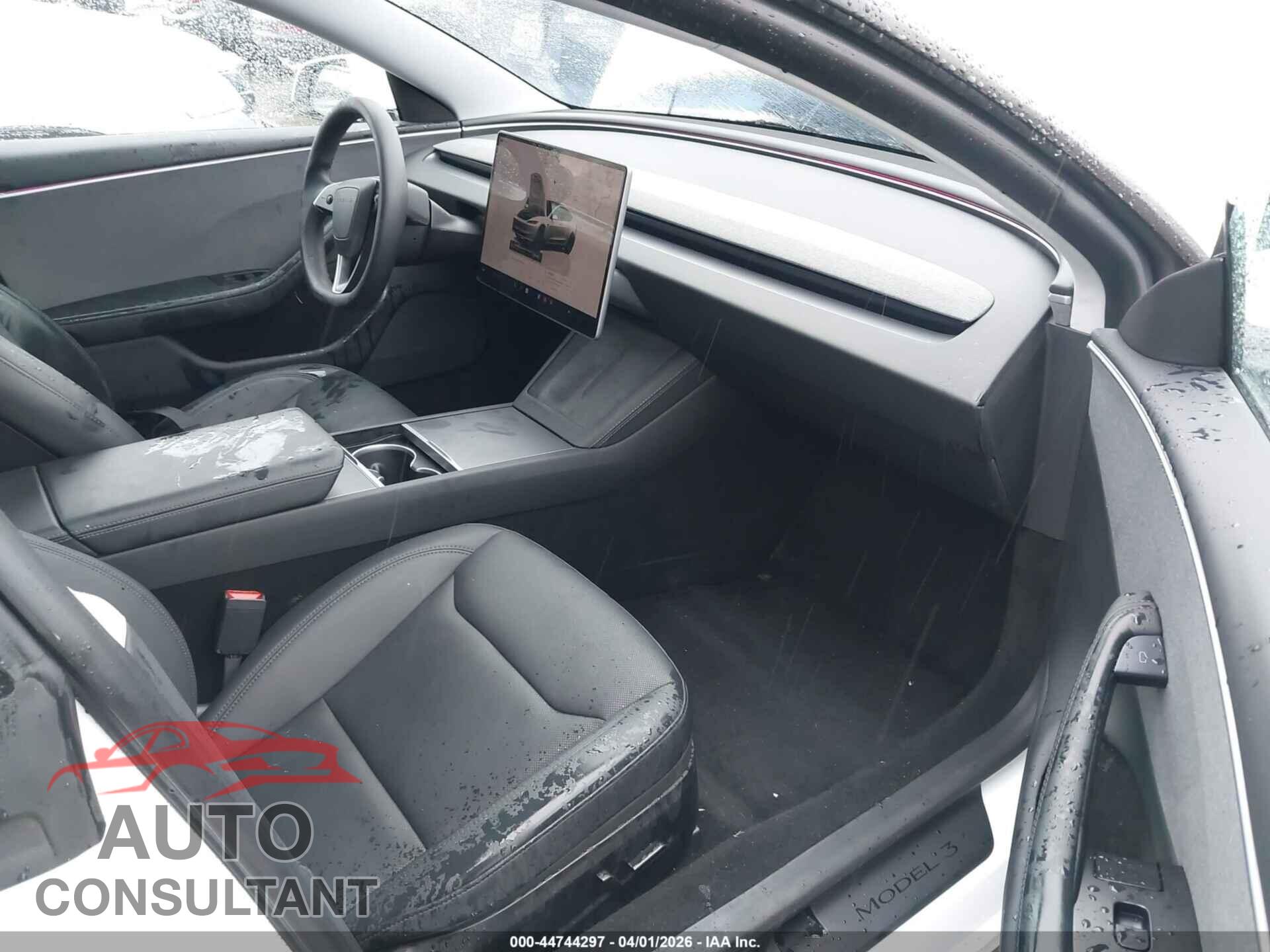 TESLA MODEL 3 2024 - 5YJ3E1EA7RF724367