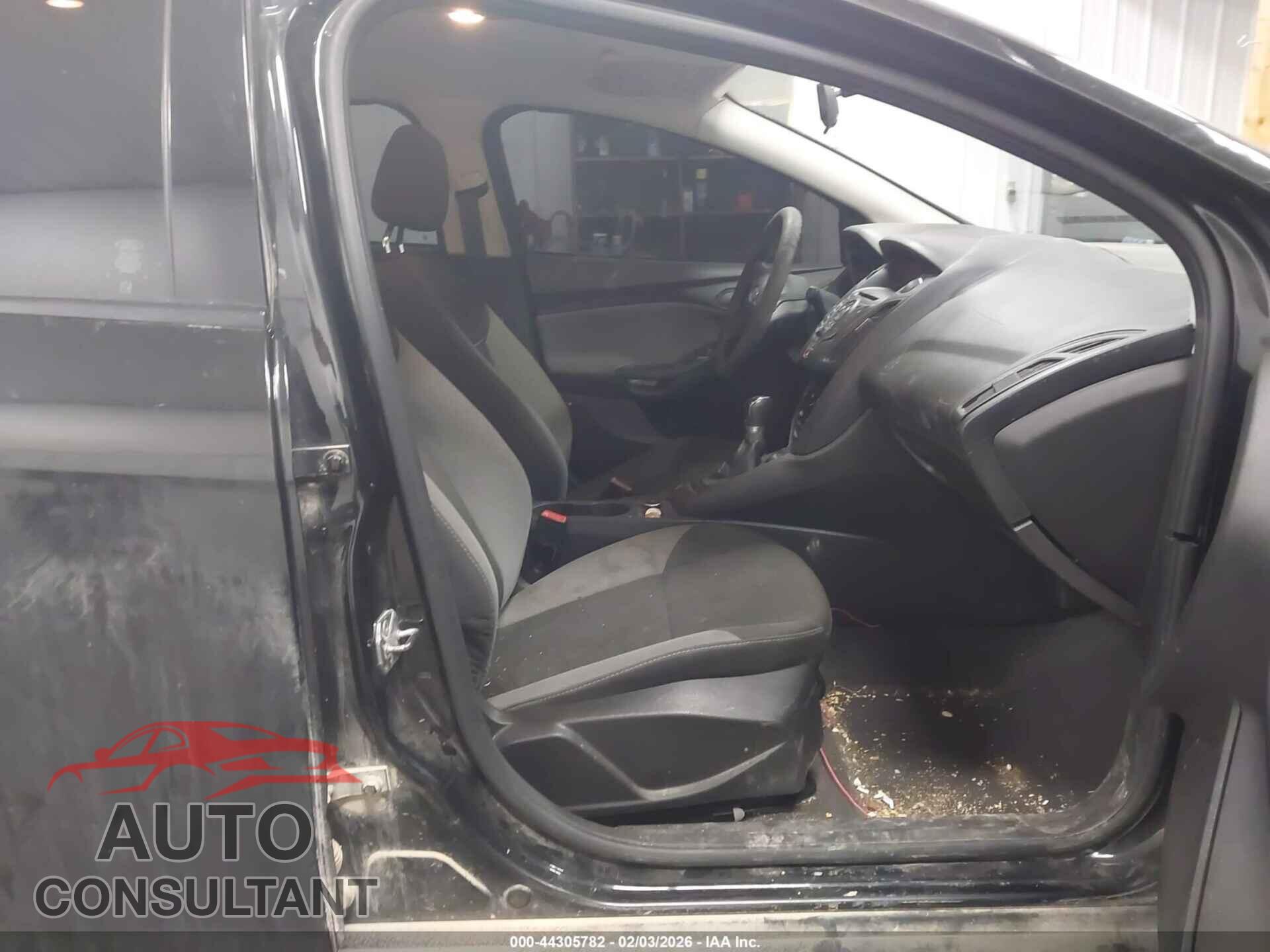 FORD FOCUS 2014 - 1FADP3E21EL373407