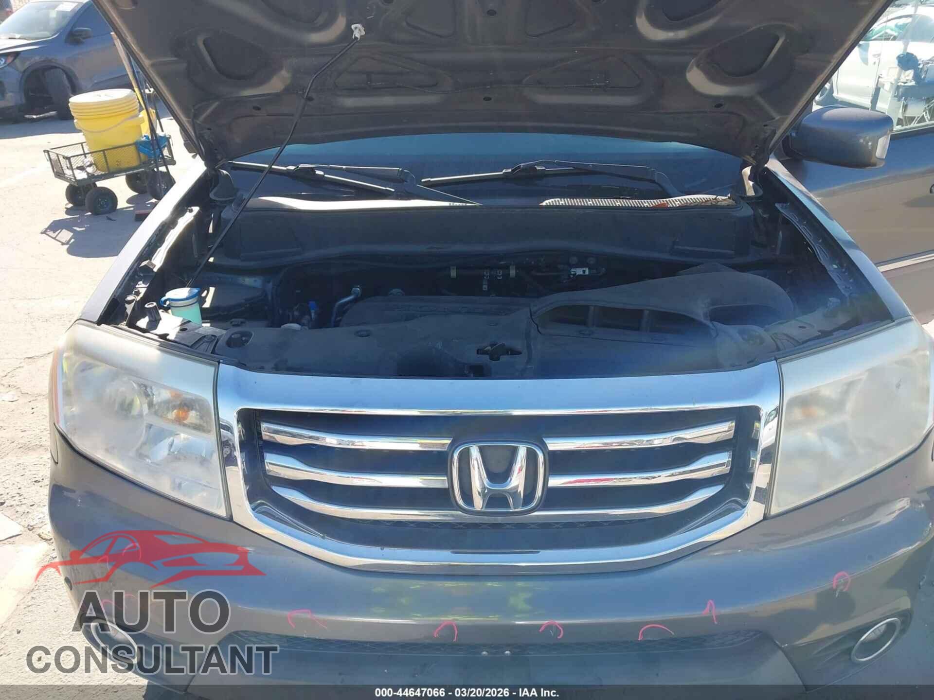 HONDA PILOT 2013 - 5FNYF3H90DB023534