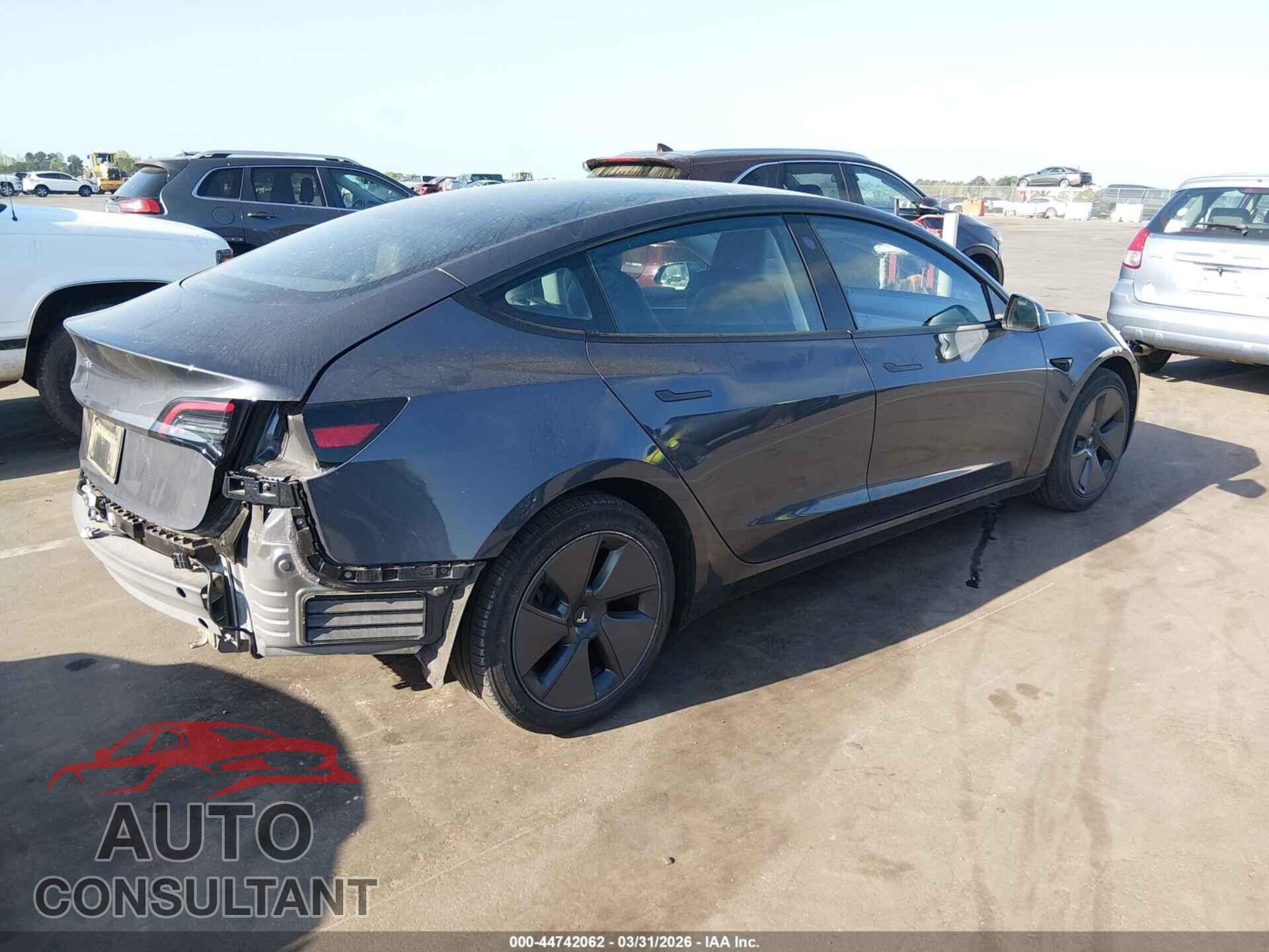 TESLA MODEL 3 2023 - 5YJ3E1EA7PF687253