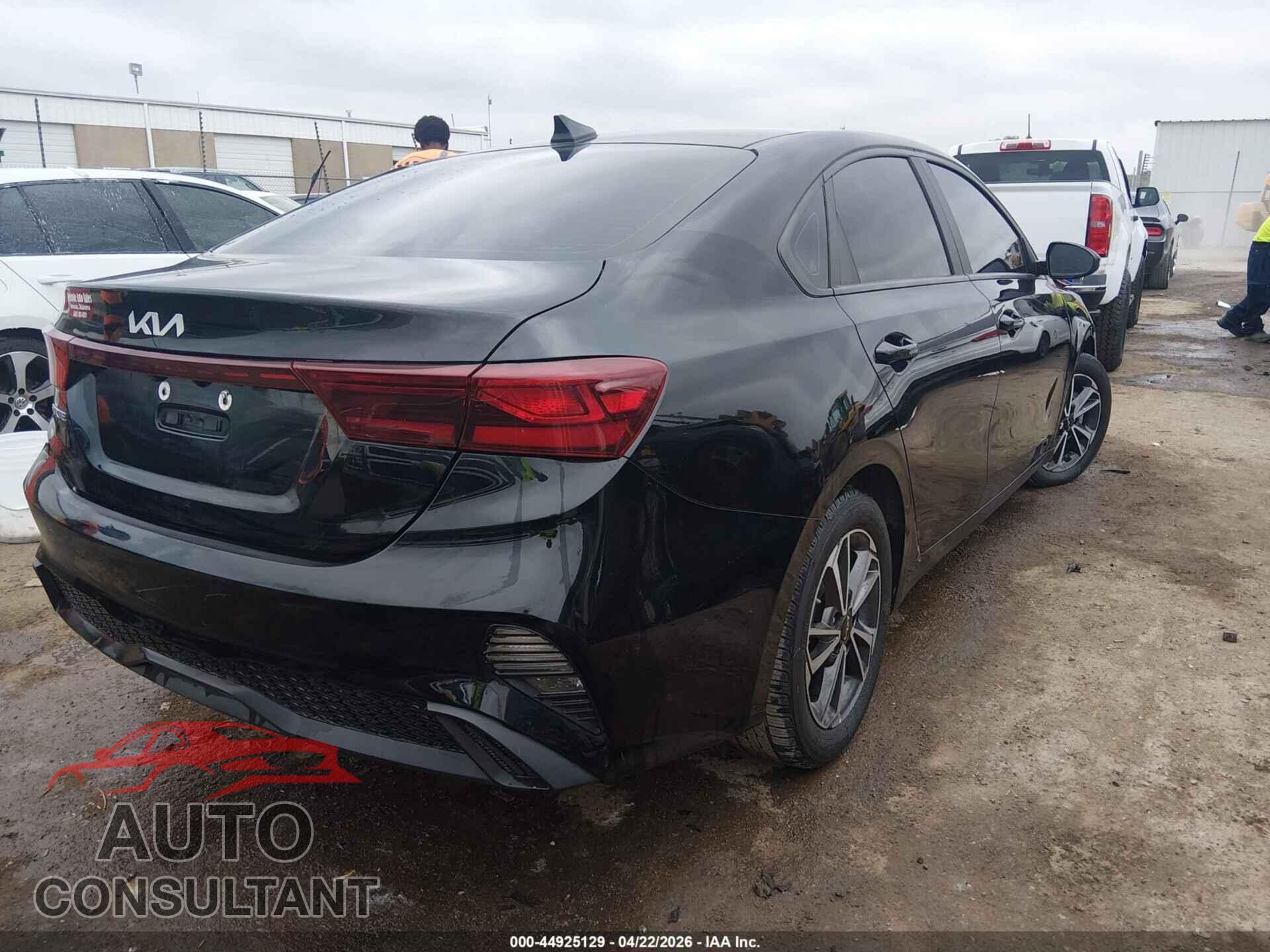 KIA FORTE 2022 - 3KPF24AD9NE433117