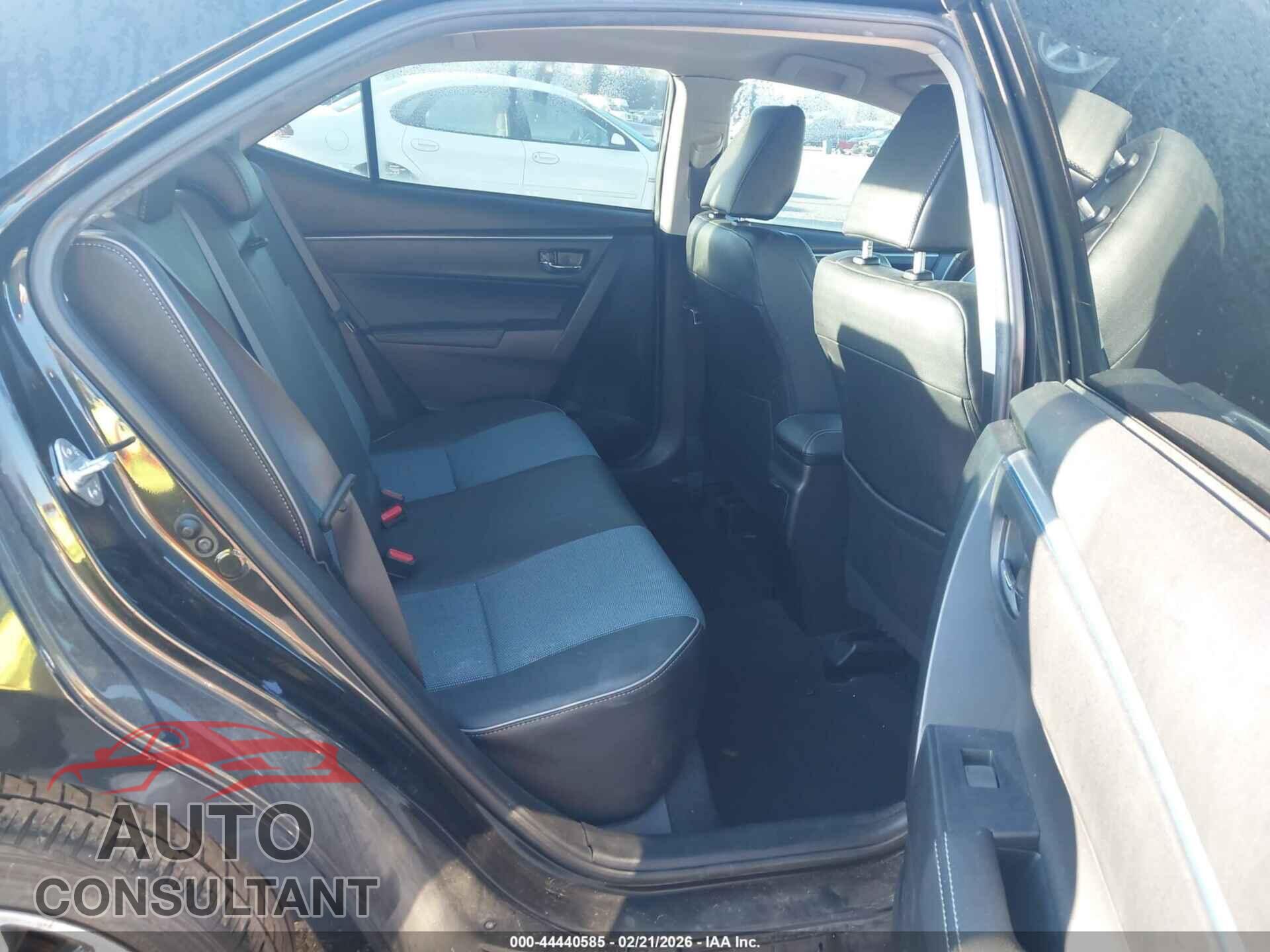 TOYOTA COROLLA 2015 - 5YFBURHE3FP311664