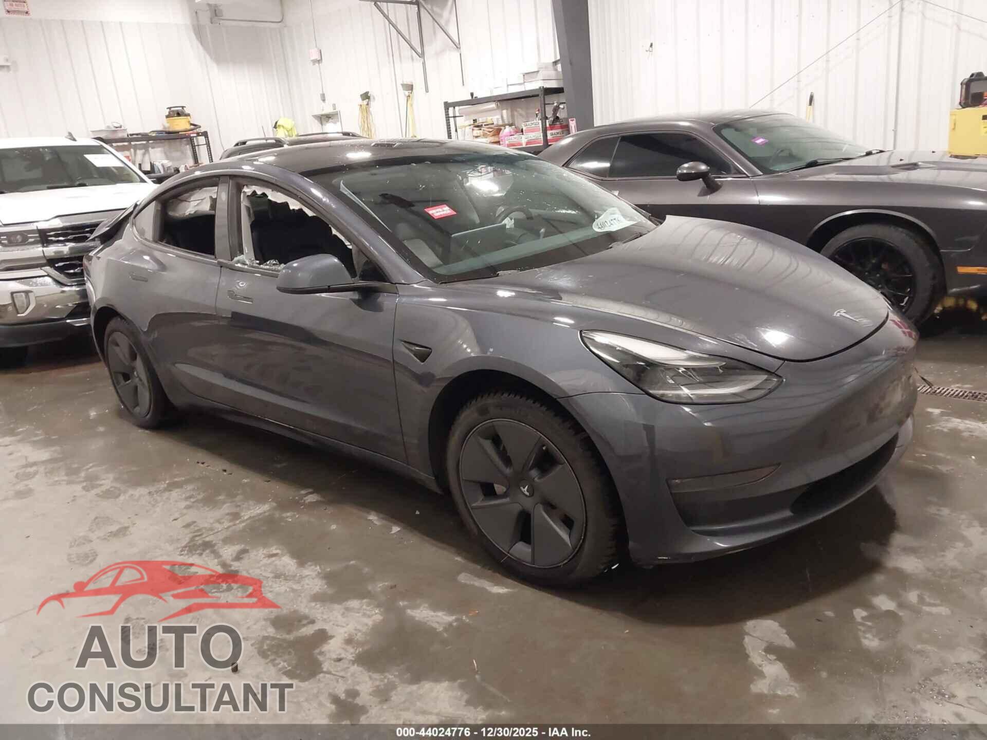 TESLA MODEL 3 2023 - 5YJ3E1EB2PF416352