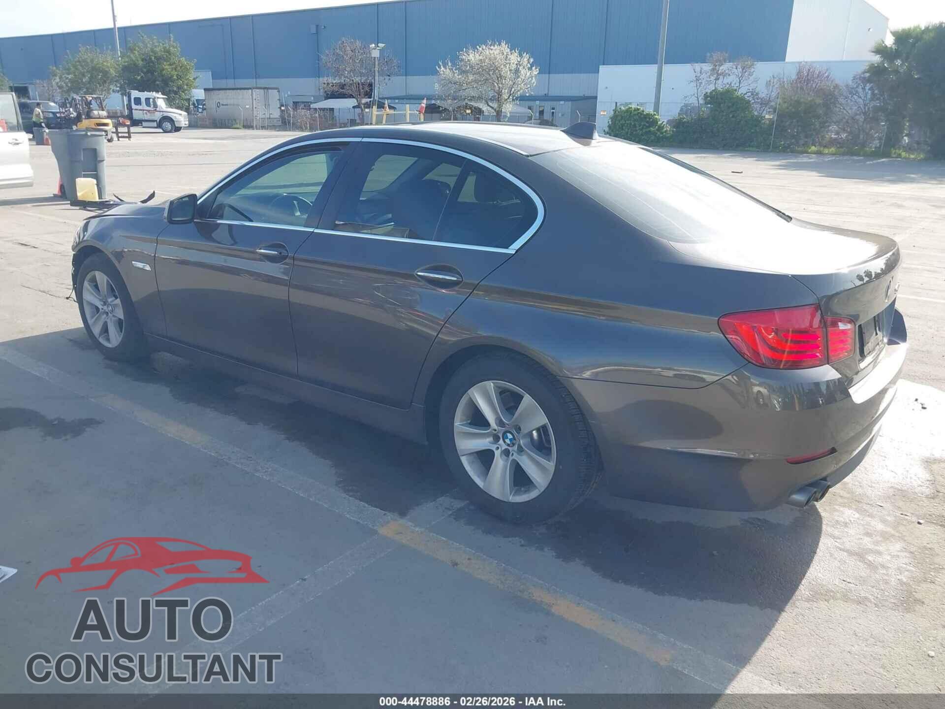 BMW 528I 2011 - WBAFR1C56BDS35654