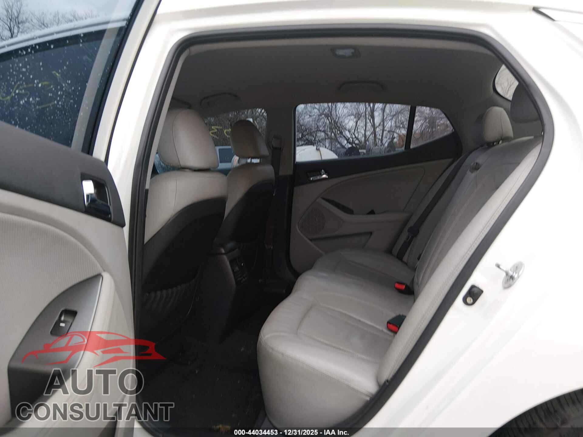 KIA OPTIMA 2011 - KNAGN4A70B5082575