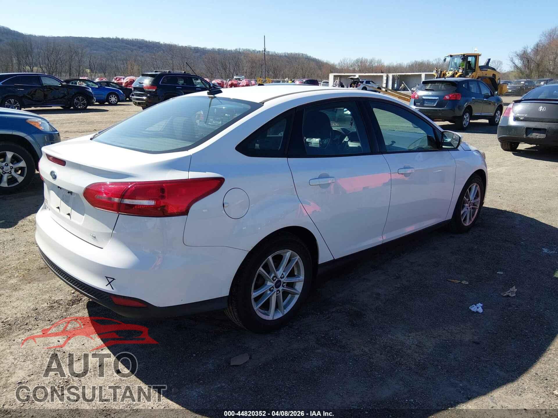 FORD FOCUS 2015 - 1FADP3F2XFL365029