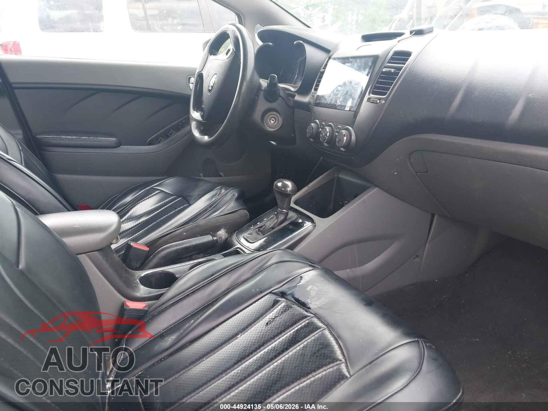 KIA FORTE 2017 - 3KPFK4A70HE104823