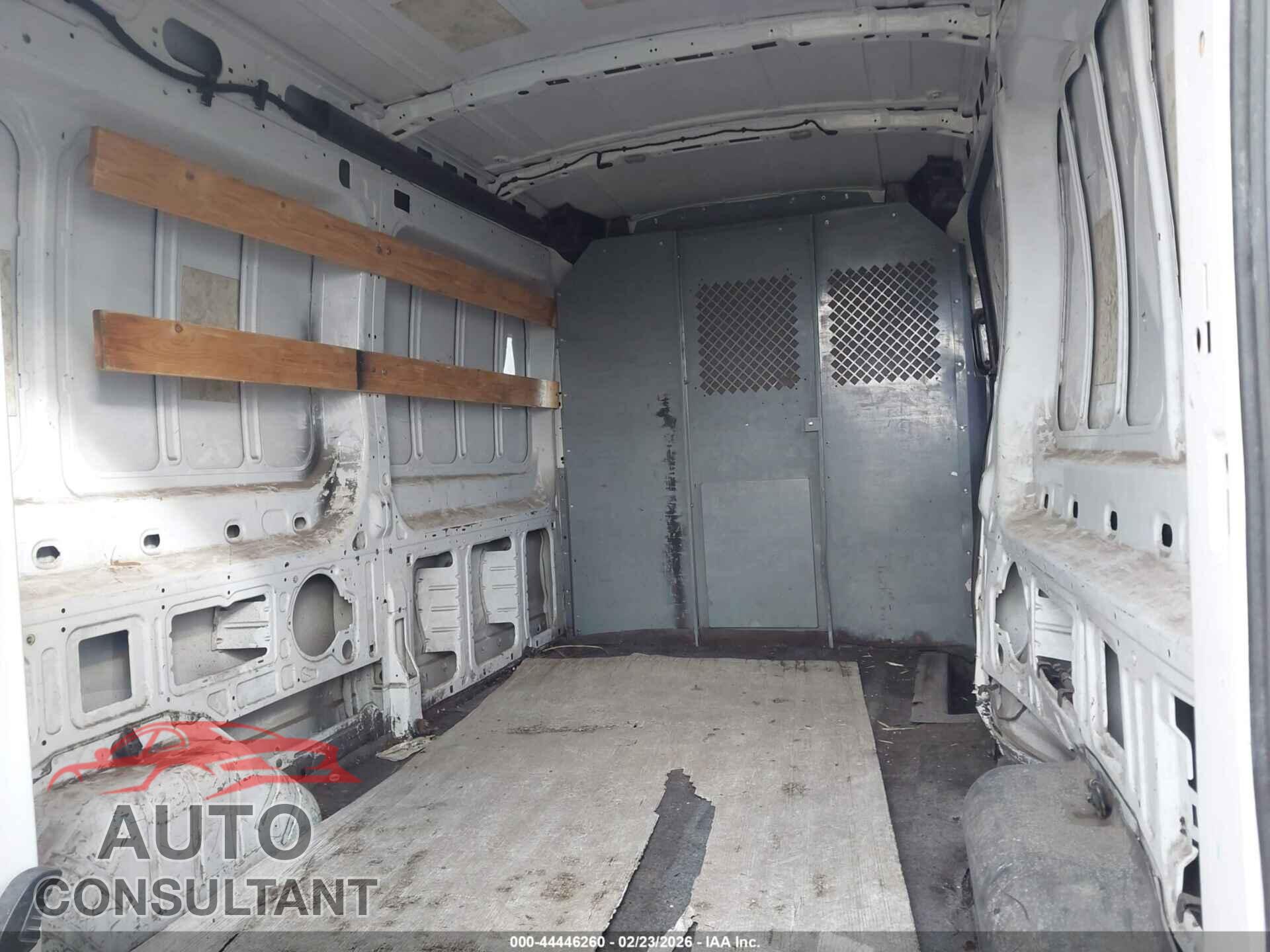 FORD TRANSIT-250 2015 - 1FTNR2CG7FKB04420