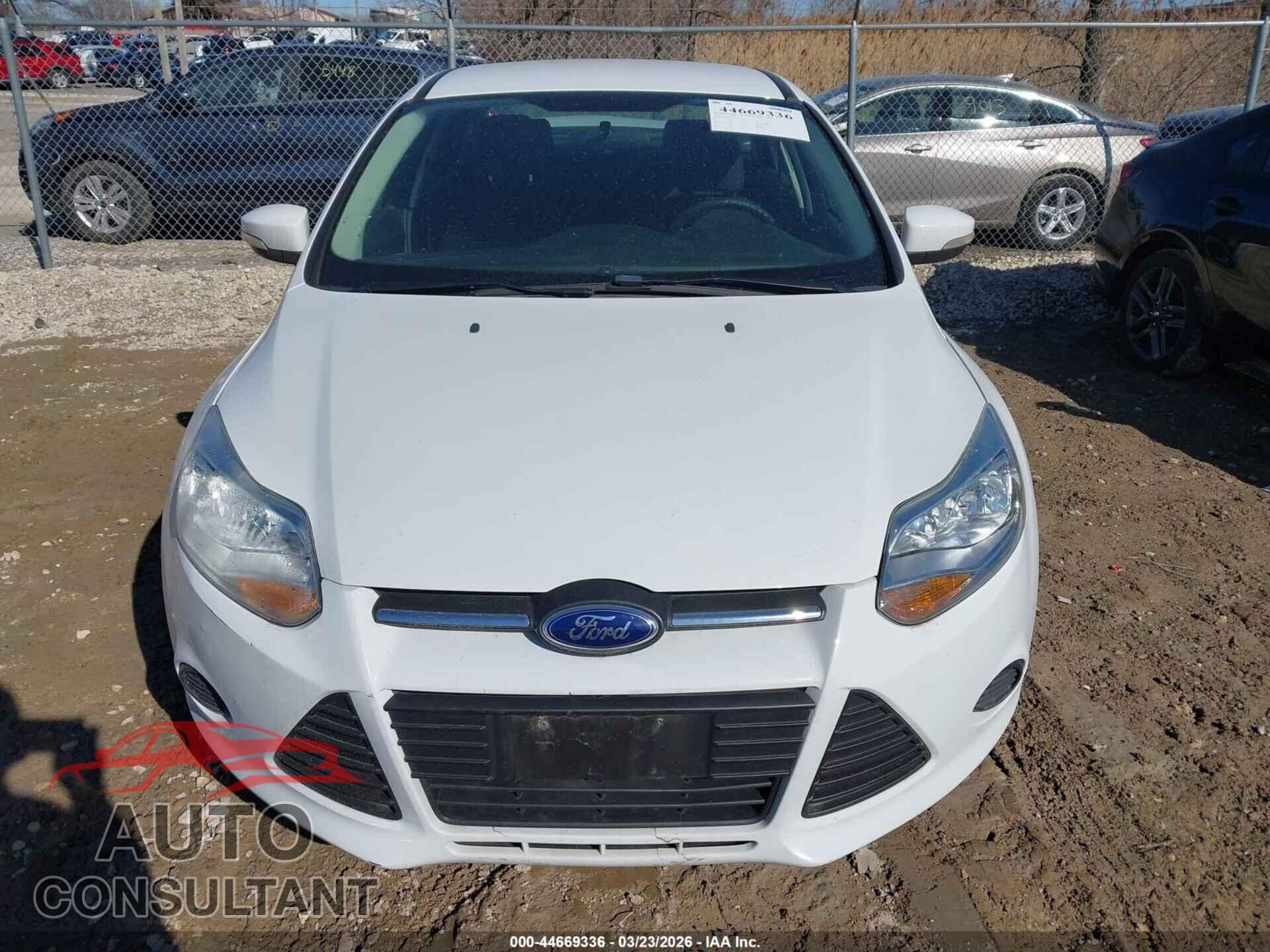 FORD FOCUS 2014 - 1FADP3F2XEL437880