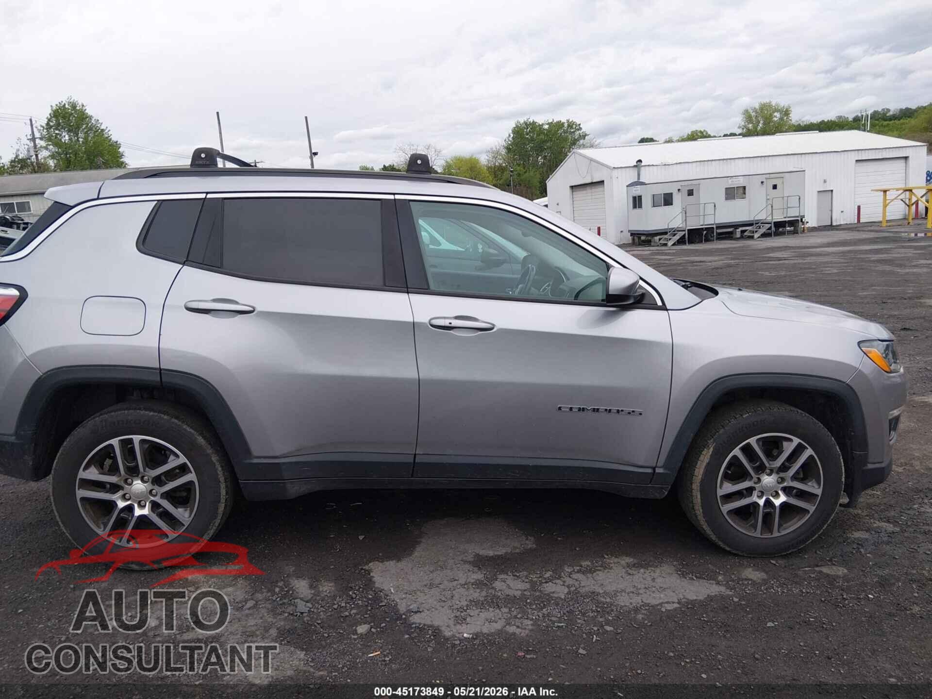JEEP COMPASS 2018 - 3C4NJDBB9JT281468
