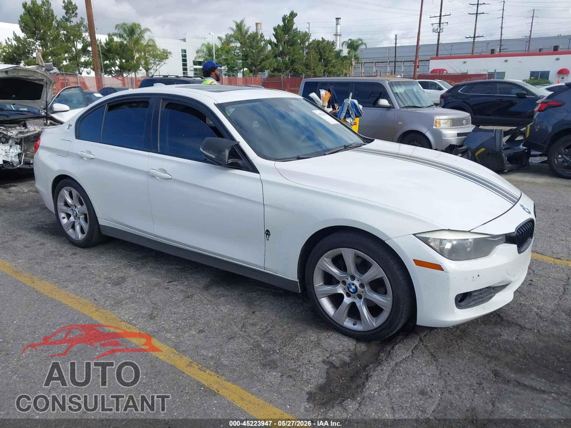 BMW 320I 2015 - WBA3B1G50FNT06199
