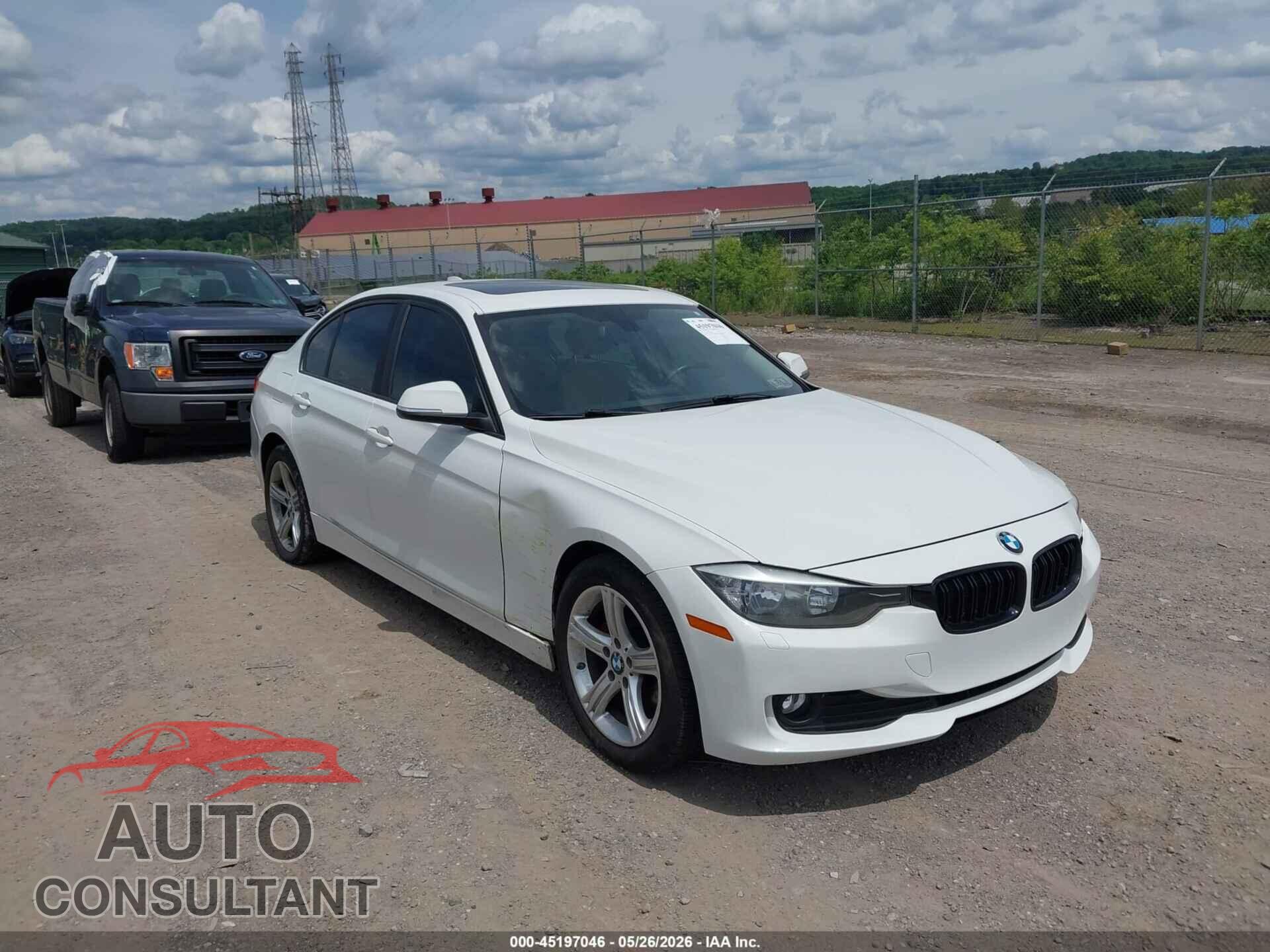BMW 320I 2015 - WBA3C3G54FNS76231