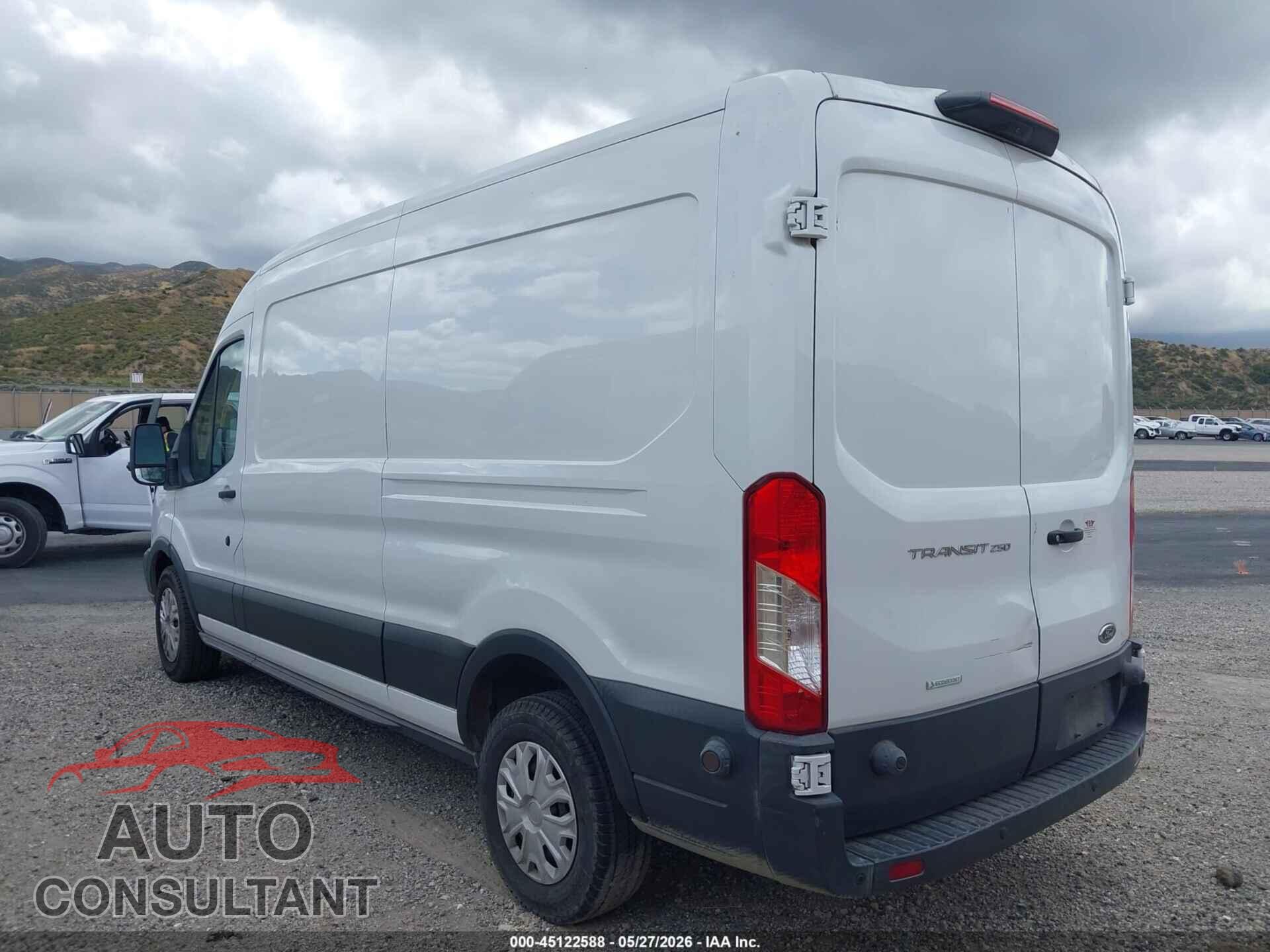 FORD TRANSIT-250 2018 - 1FTYR2CG0JKB29374