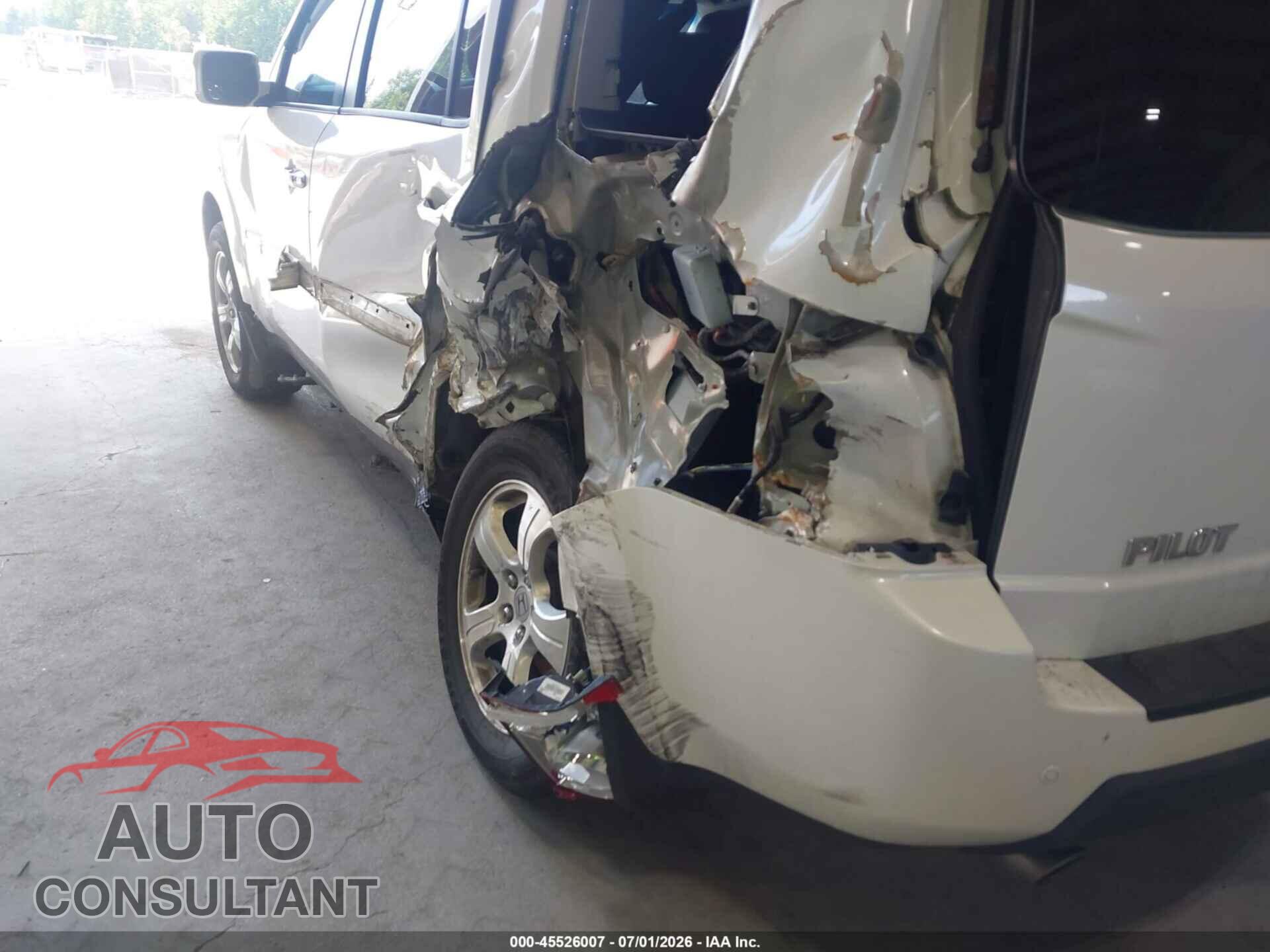 HONDA PILOT 2011 - 5FNYF4H9XBB020885
