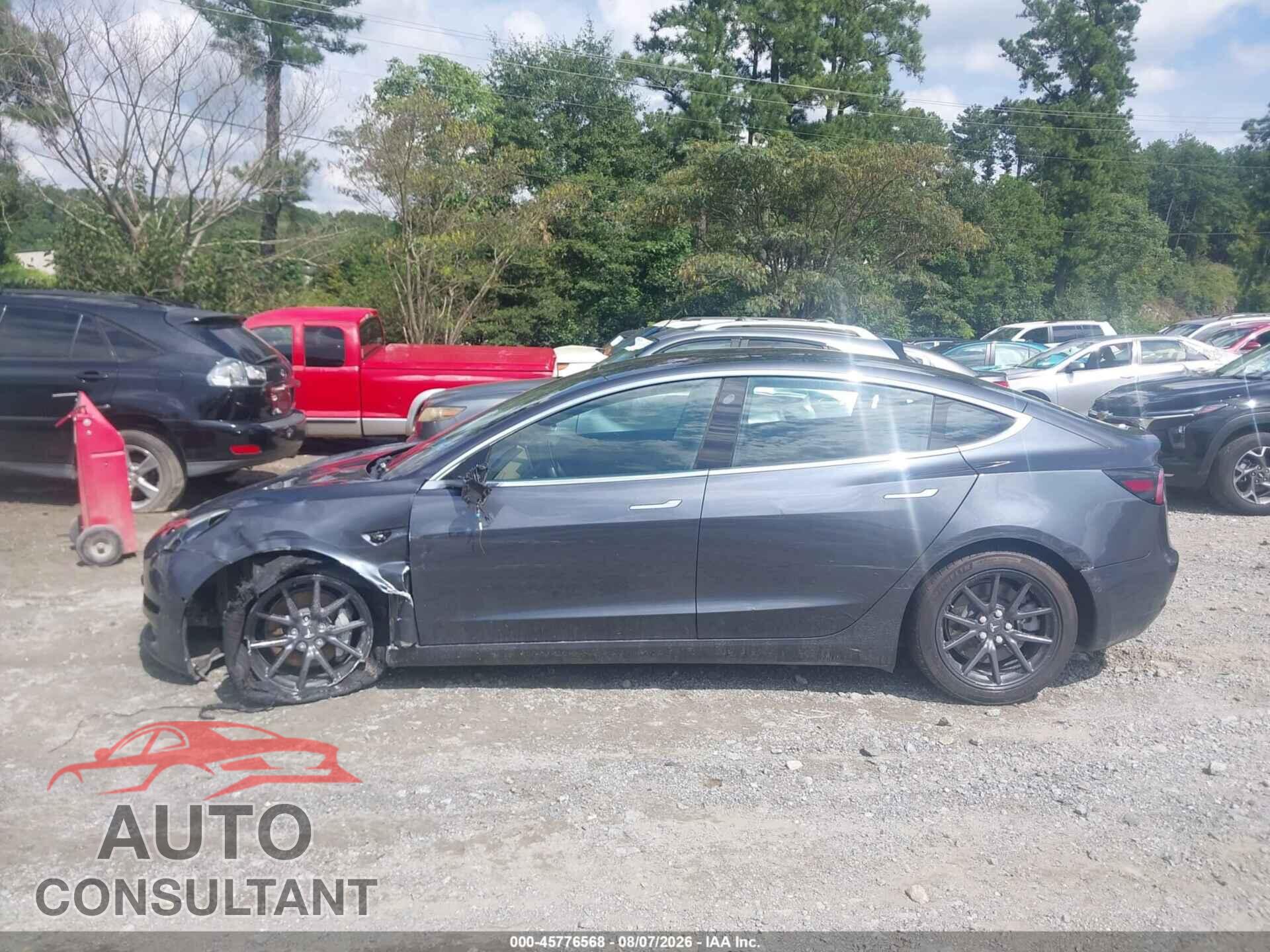 TESLA MODEL 3 2018 - 5YJ3E1EA1JF041729