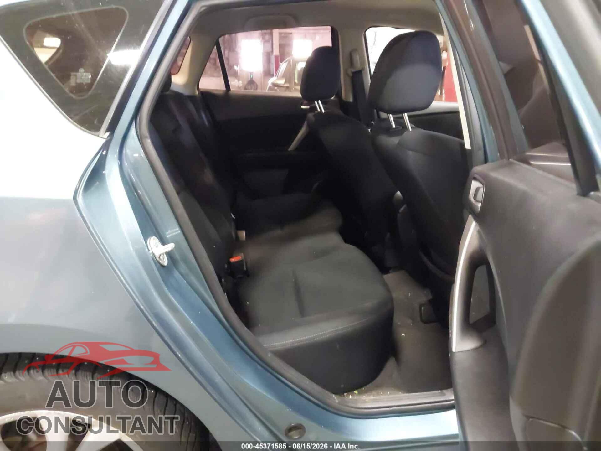 MAZDA MAZDA3 2011 - JM1BL1K68B1452265