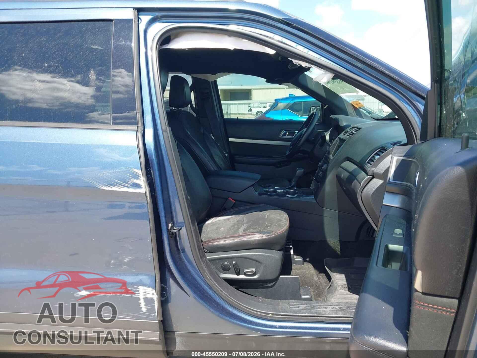 FORD EXPLORER 2018 - 1FM5K7D82JGB17205