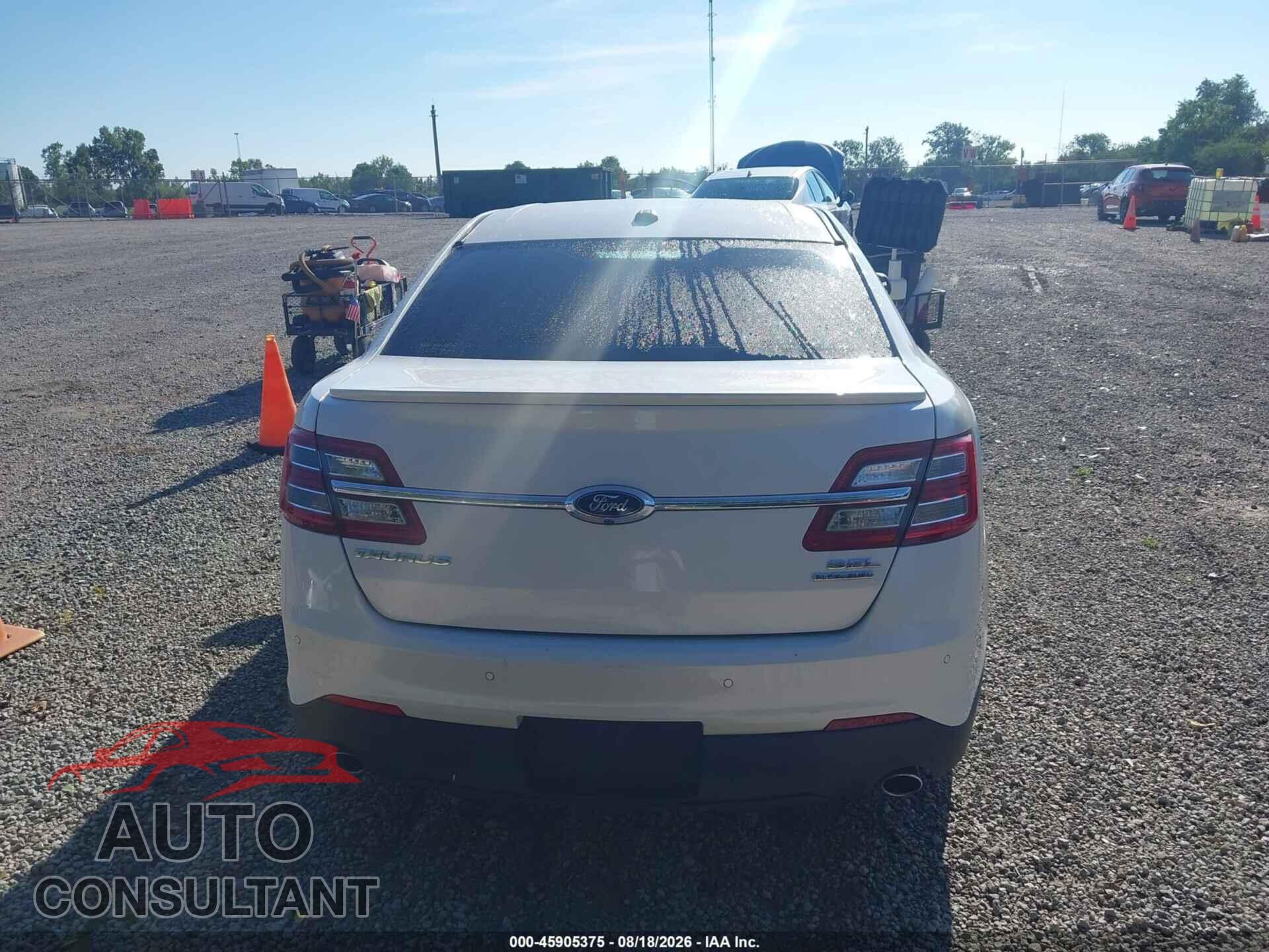 FORD TAURUS 2017 - 1FAHP2E81HG100030