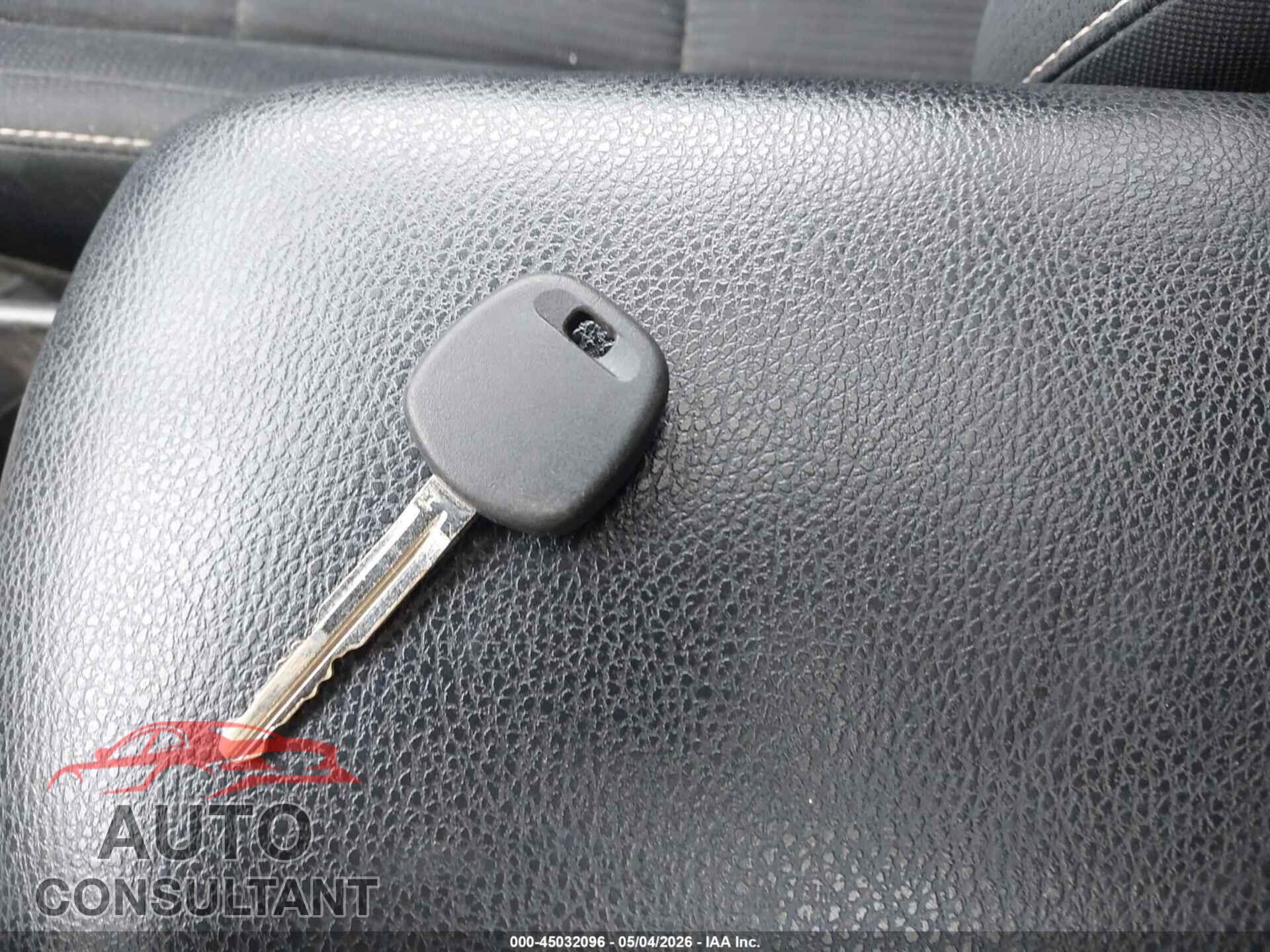 TOYOTA RAV4 2013 - 2T3RFREV5DW083473
