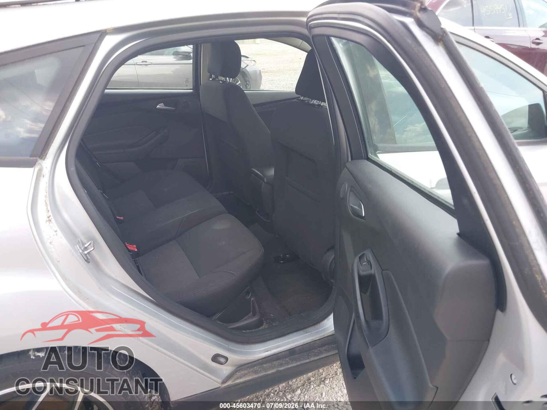 FORD FOCUS 2017 - 1FADP3M25HL203749