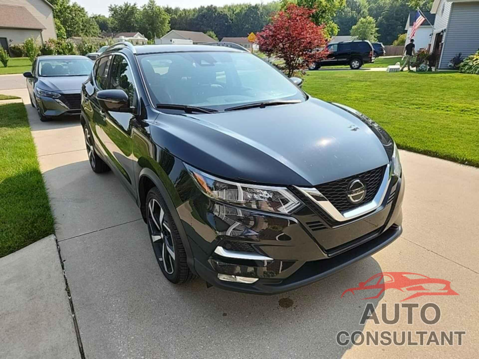 NISSAN ROGUE SPORT 2022 - JN1BJ1CWXNW486612