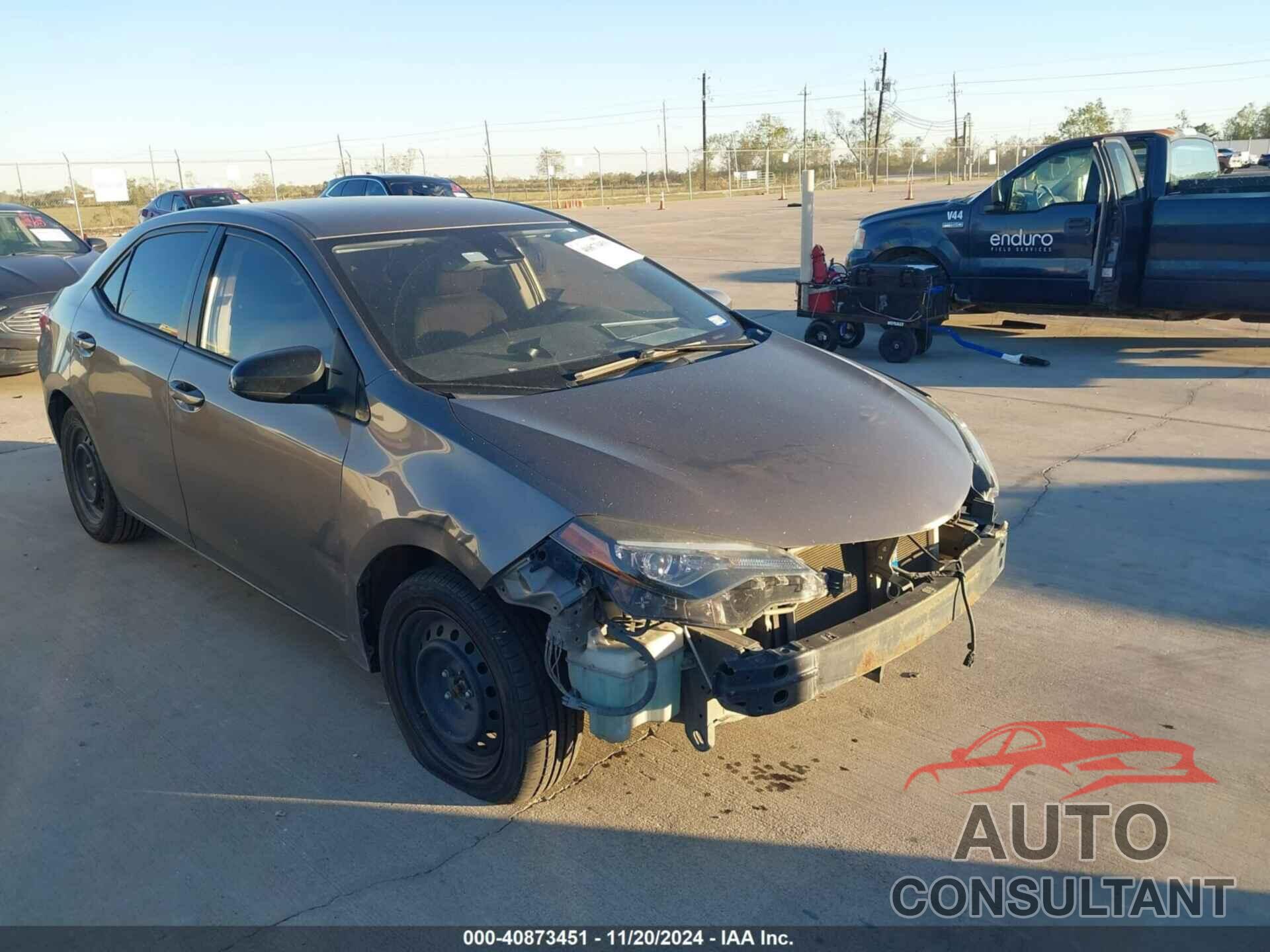 TOYOTA COROLLA 2018 - 05YFBURHE2JP75126