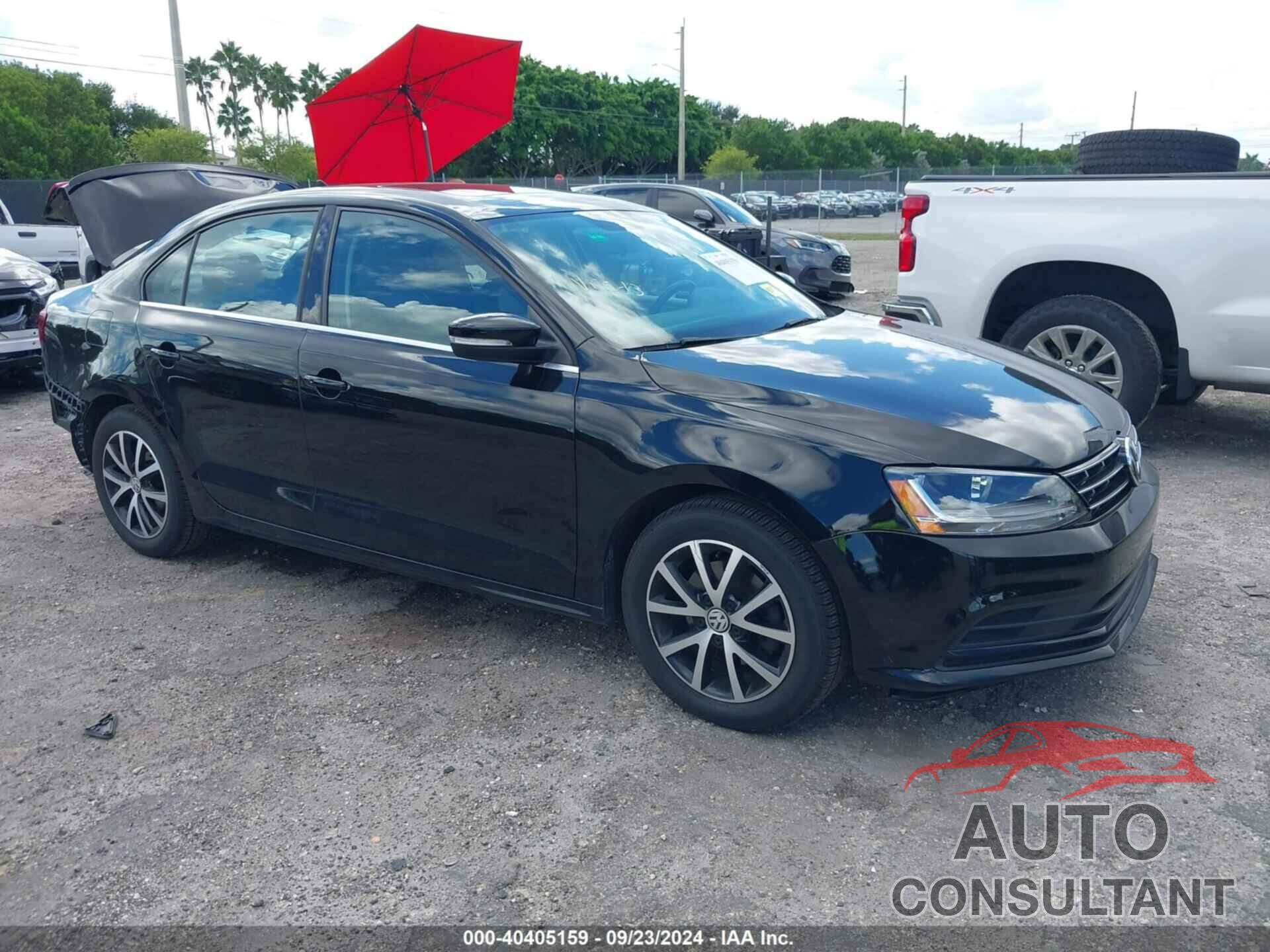 VOLKSWAGEN JETTA 2018 - 3VWDB7AJ3JM241901