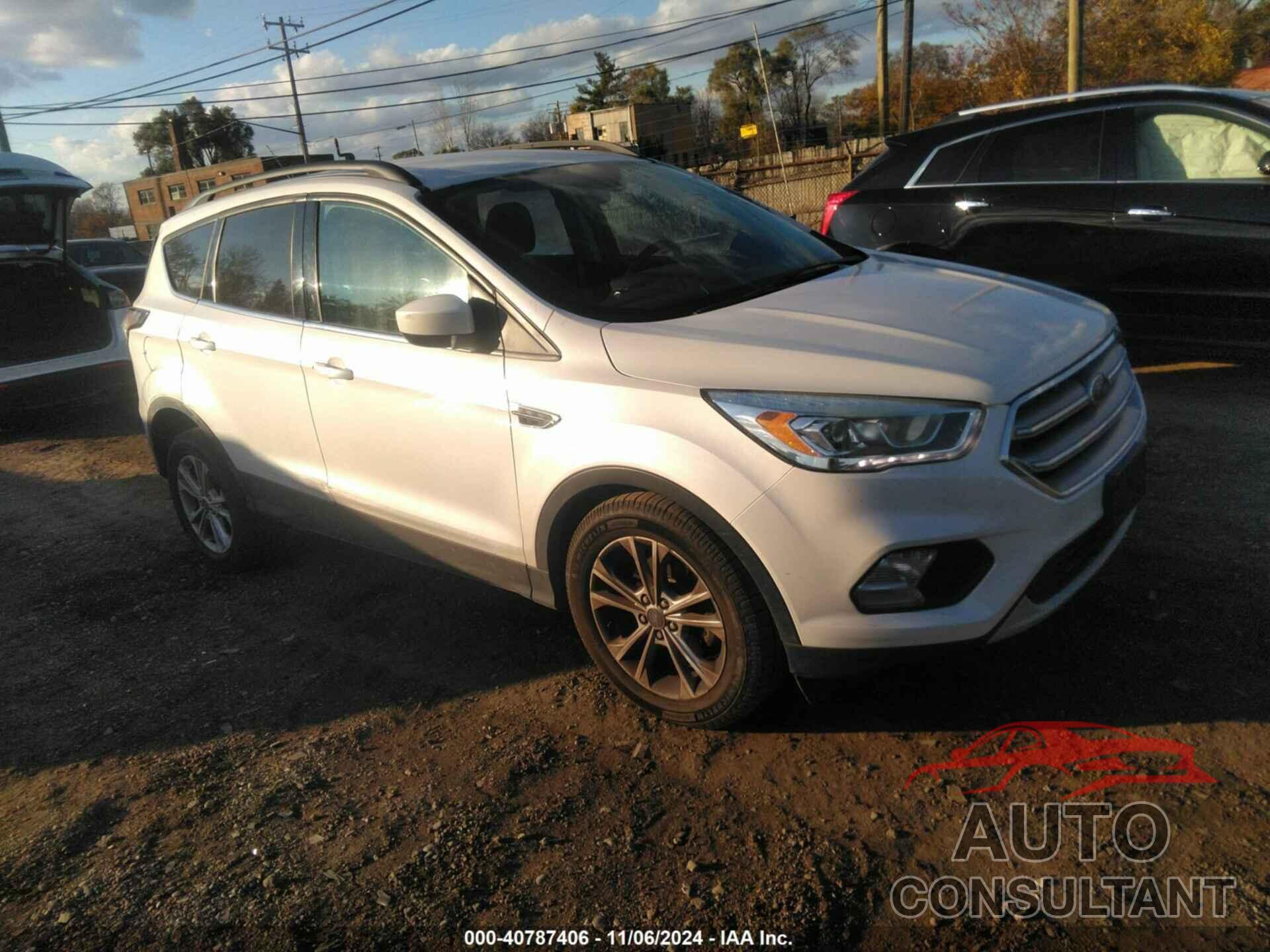 FORD ESCAPE 2017 - 1FMCU0GD8HUA06767