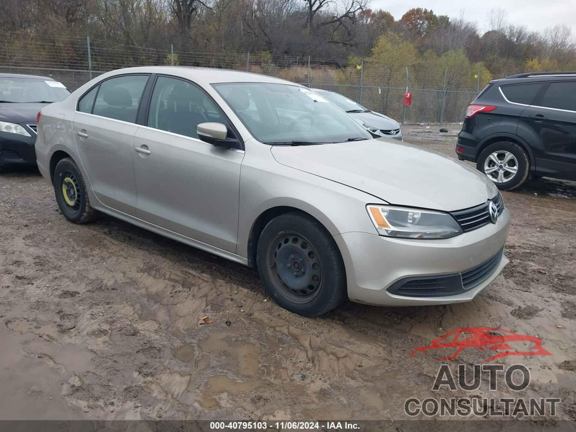 VOLKSWAGEN JETTA 2013 - 3VWDP7AJ9DM224753