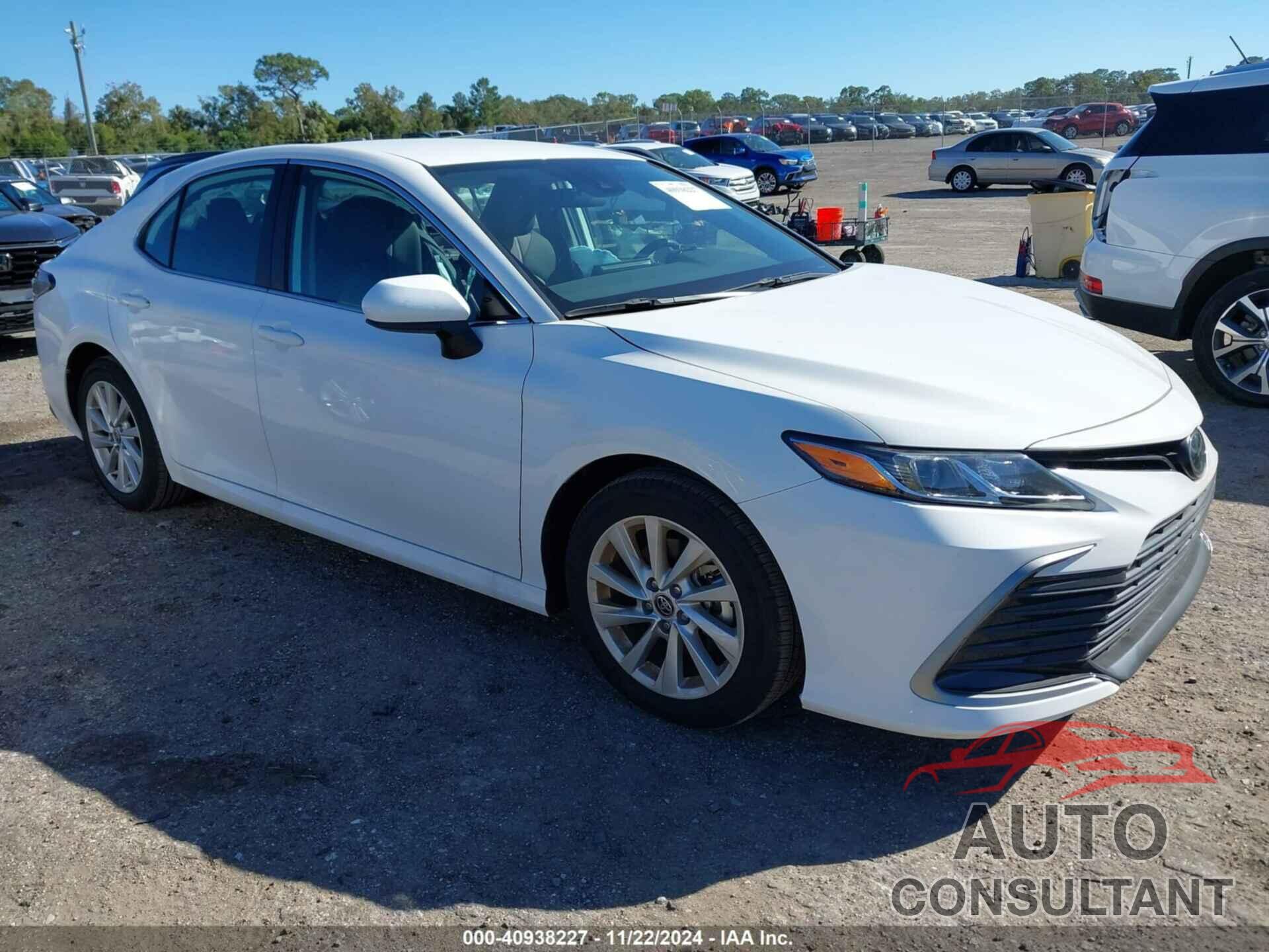 TOYOTA CAMRY 2024 - 4T1C11AK9RU223154