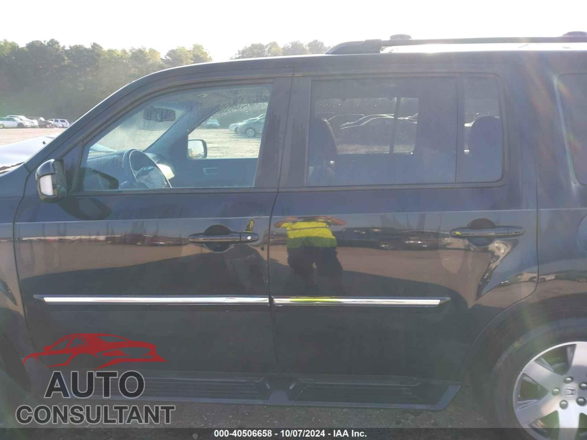 HONDA PILOT 2015 - 5FNYF4H97FB072013