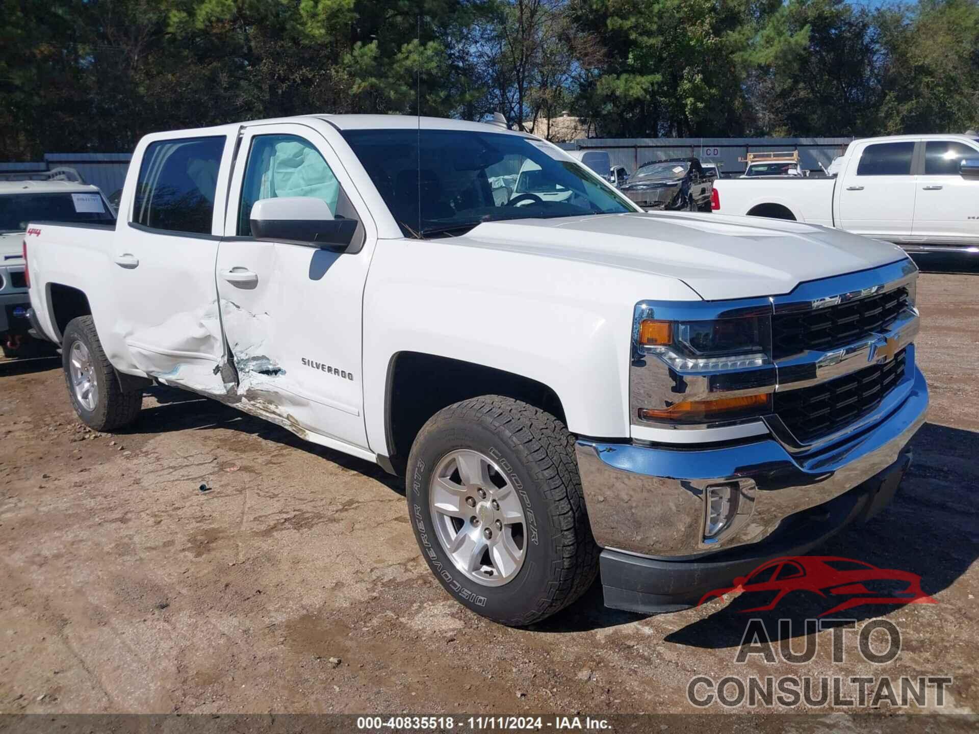 CHEVROLET SILVERADO 1500 2018 - 3GCUKREC8JG247220
