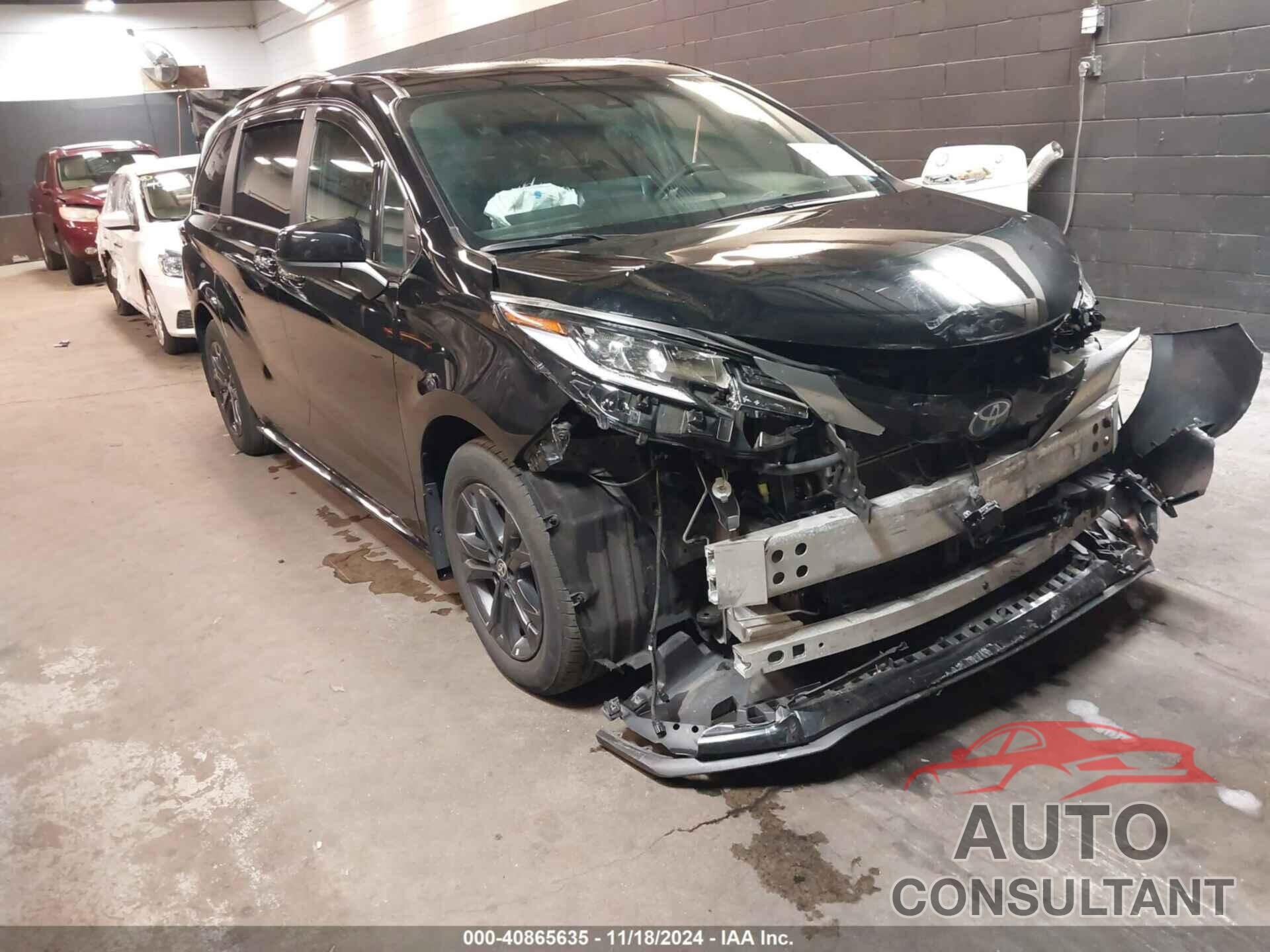 TOYOTA SIENNA 2024 - 5TDDSKFC3RS114626