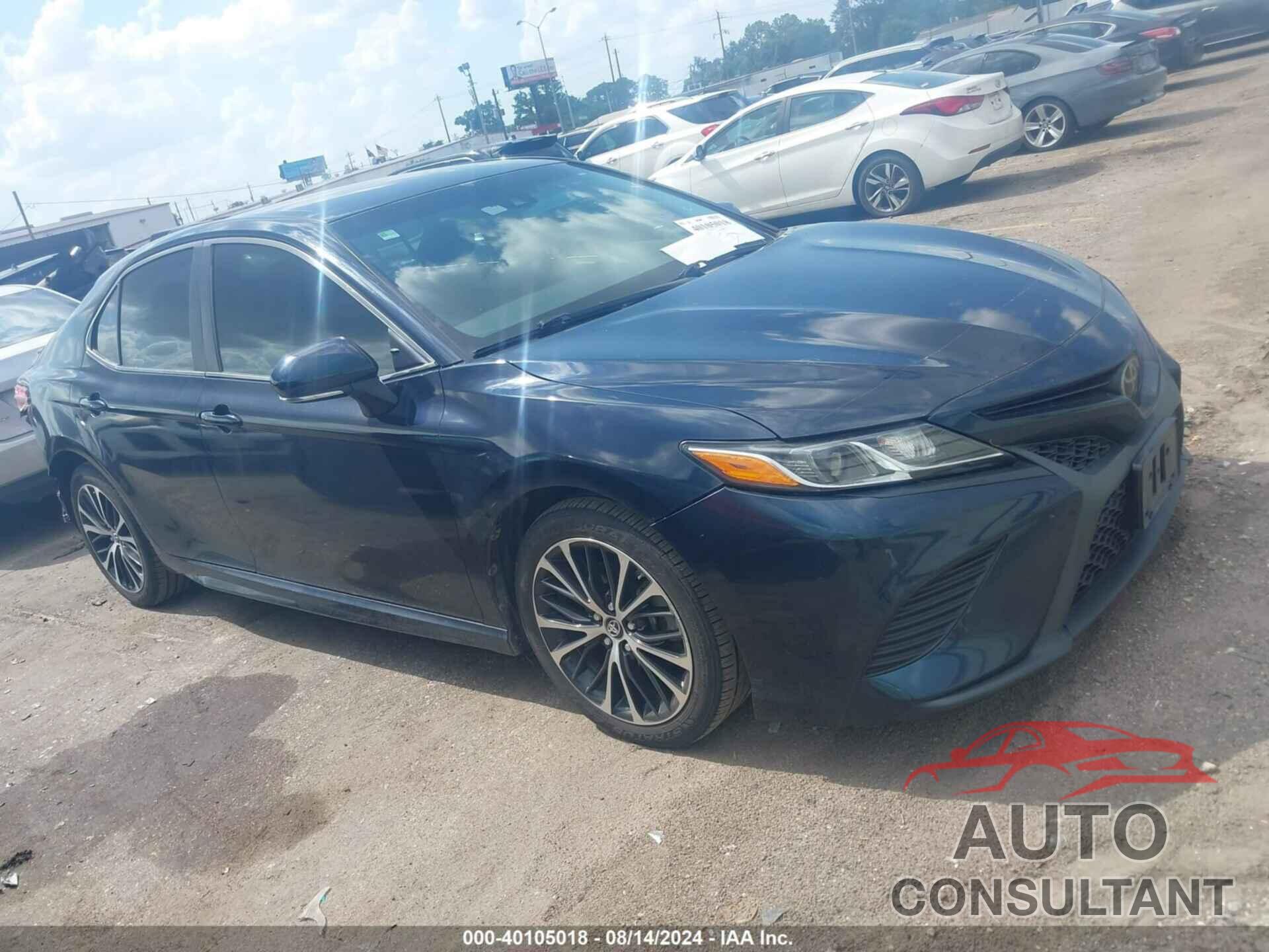 TOYOTA CAMRY 2018 - 4T1B11HK0JU645108