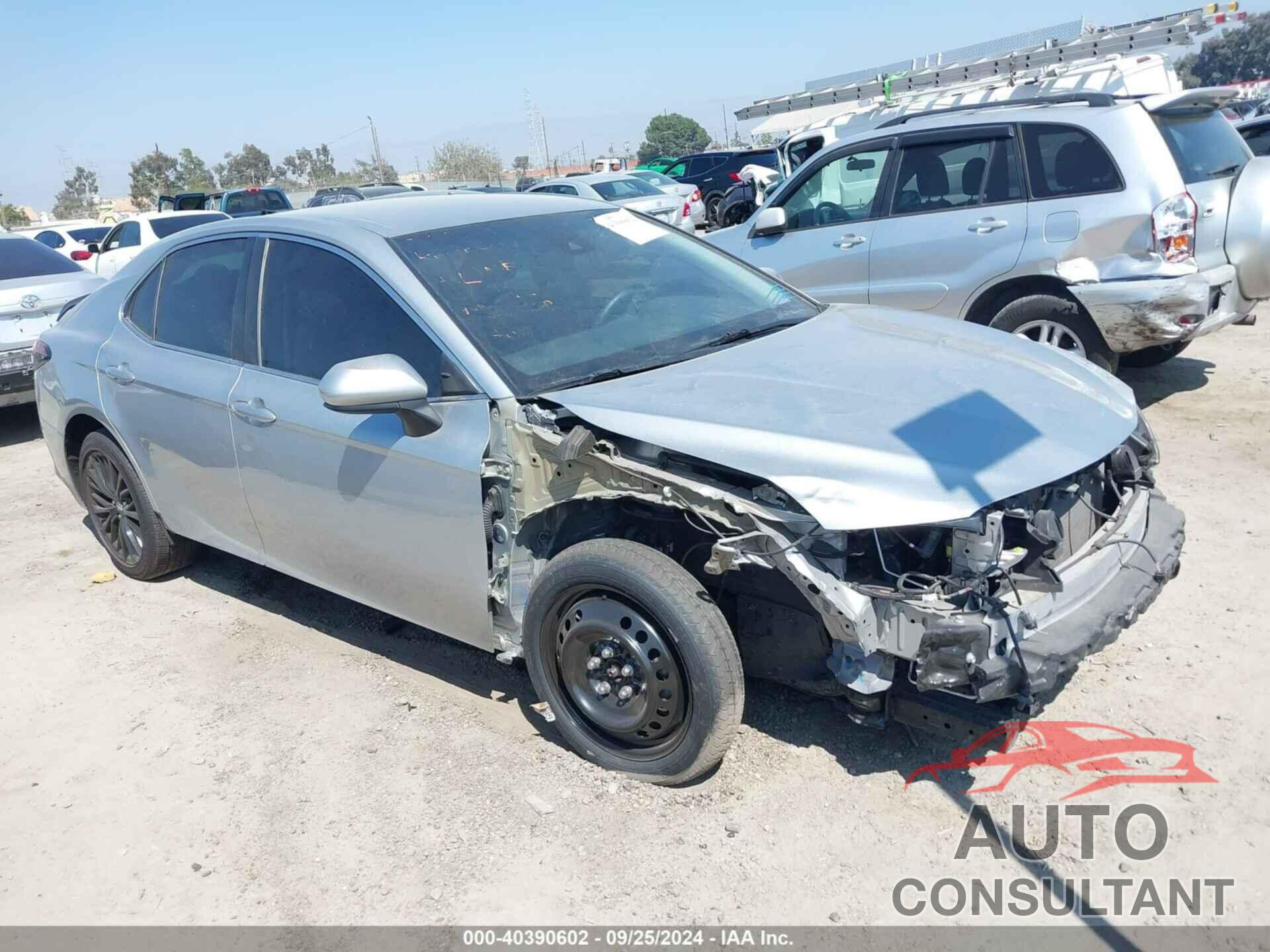 TOYOTA CAMRY 2018 - 4T1B11HK2JU125850