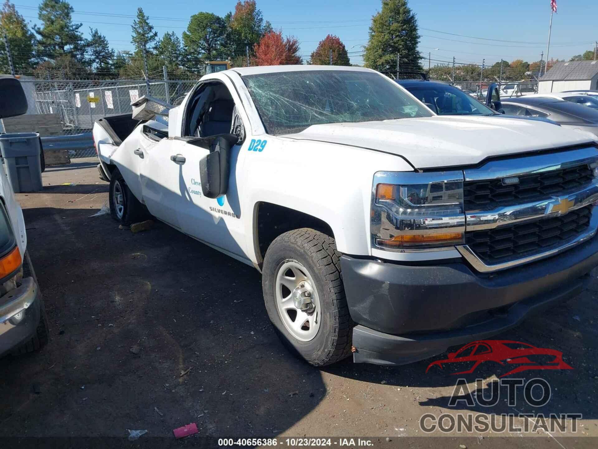 CHEVROLET SILVERADO 1500 2018 - 1GCUKNEC1JF123932