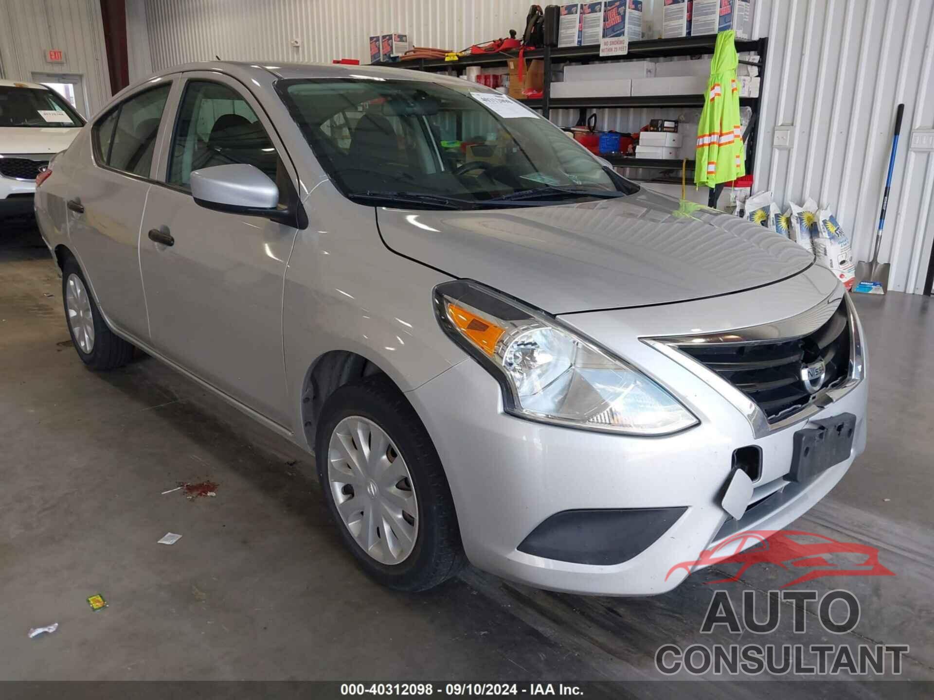 NISSAN VERSA 2018 - 3N1CN7AP1JL820548