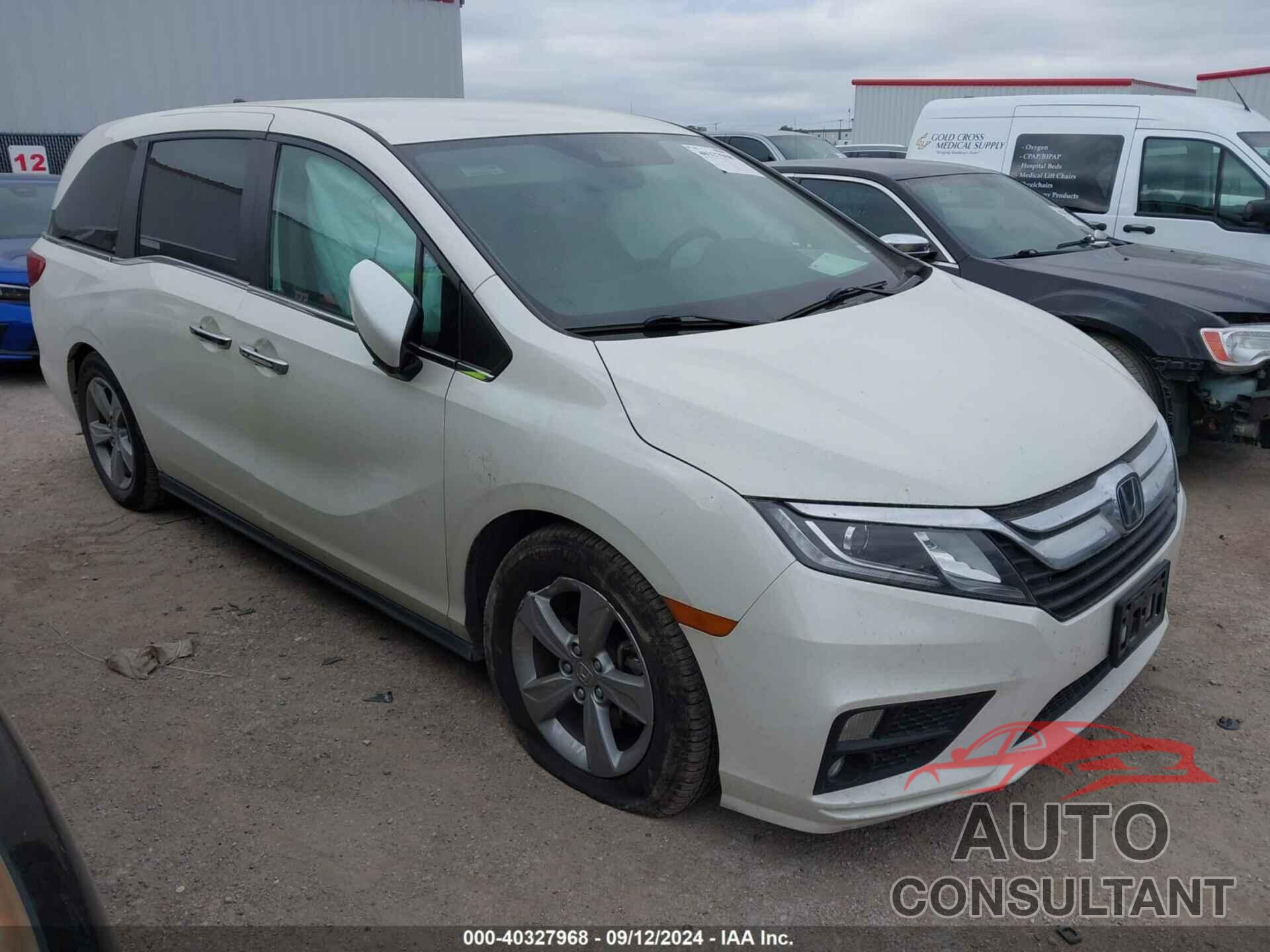 HONDA ODYSSEY 2018 - 5FNRL6H54JB045222